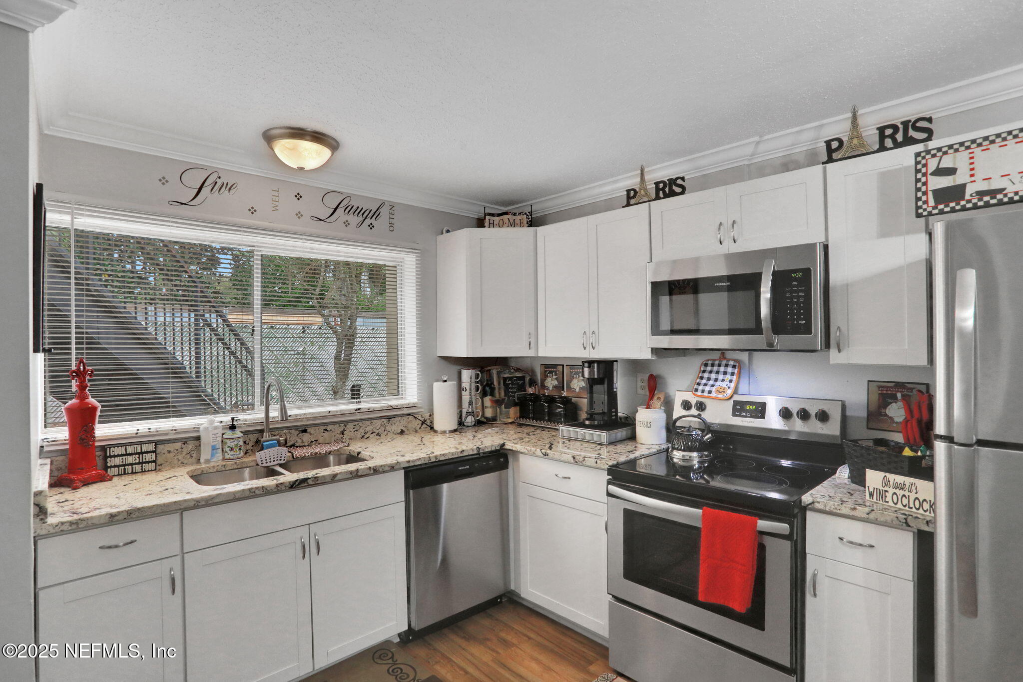 2043 DUNSFORD Terrace 17