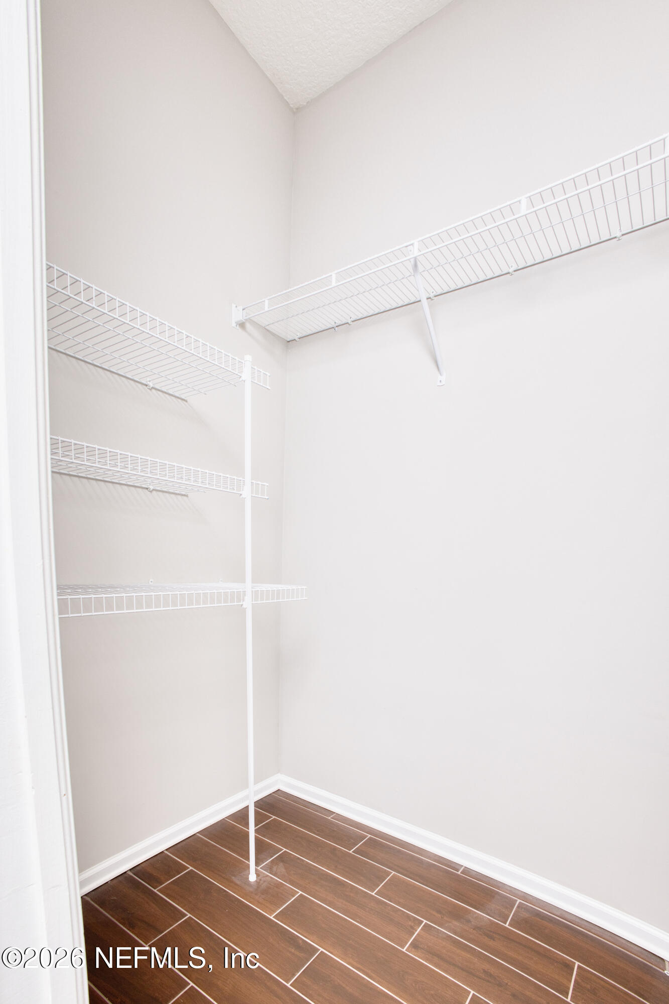 3800 CROSSVIEW Drive