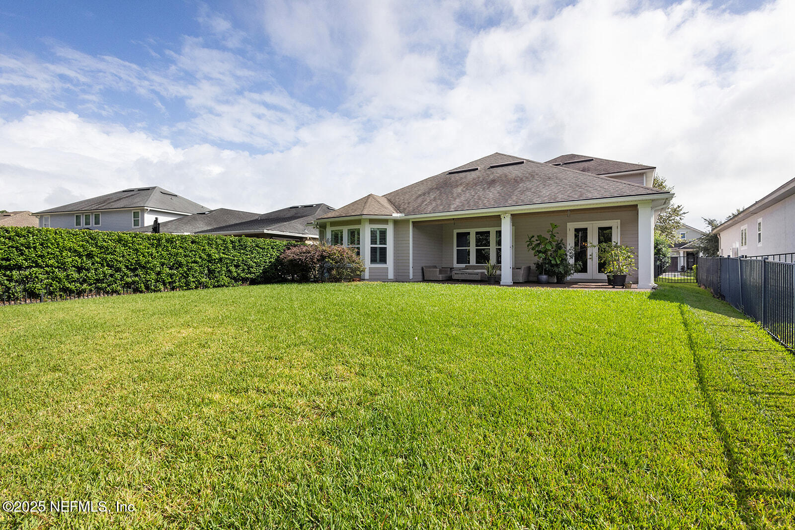 3800 CROSSVIEW Drive