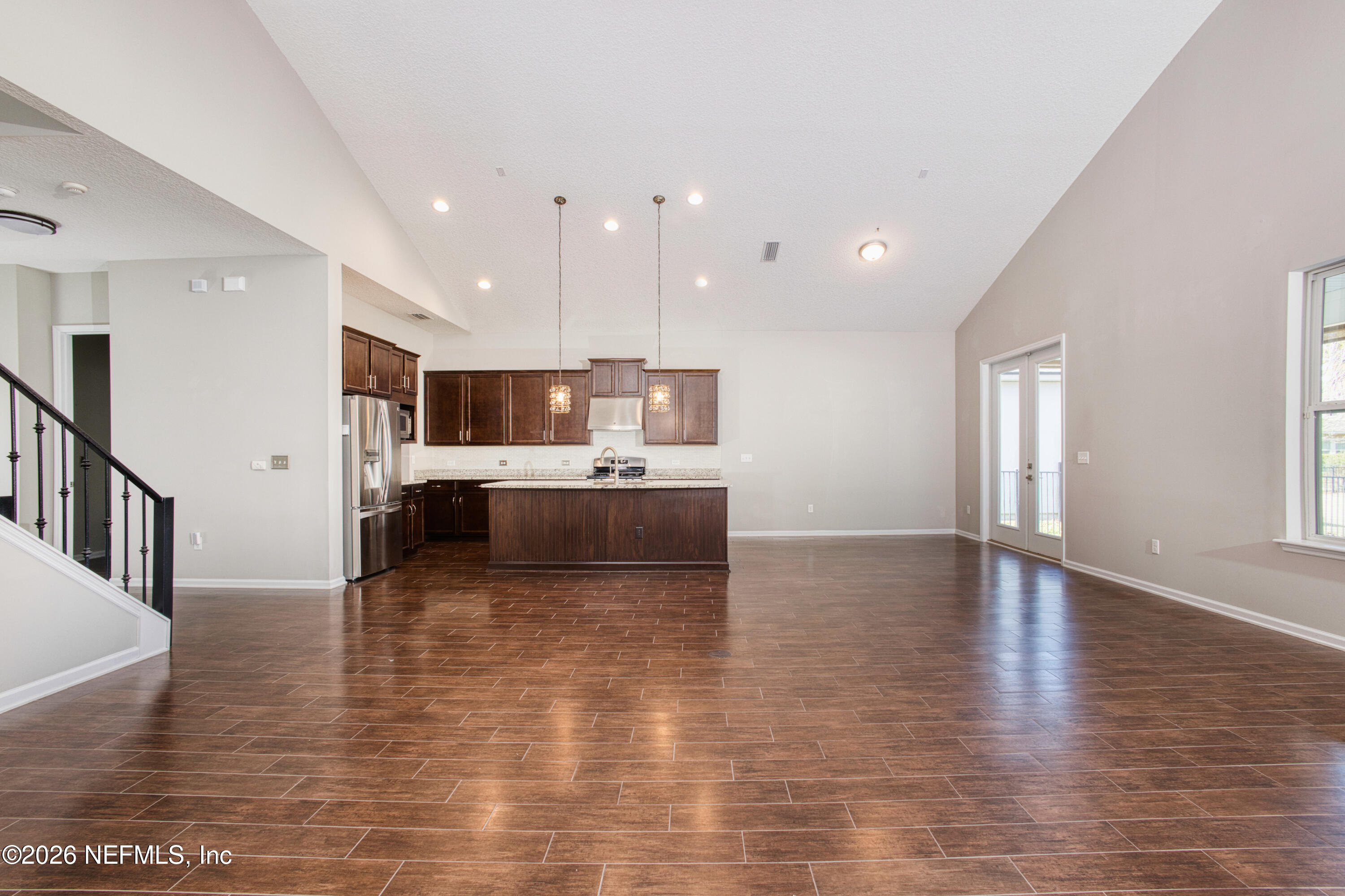 3800 CROSSVIEW Drive