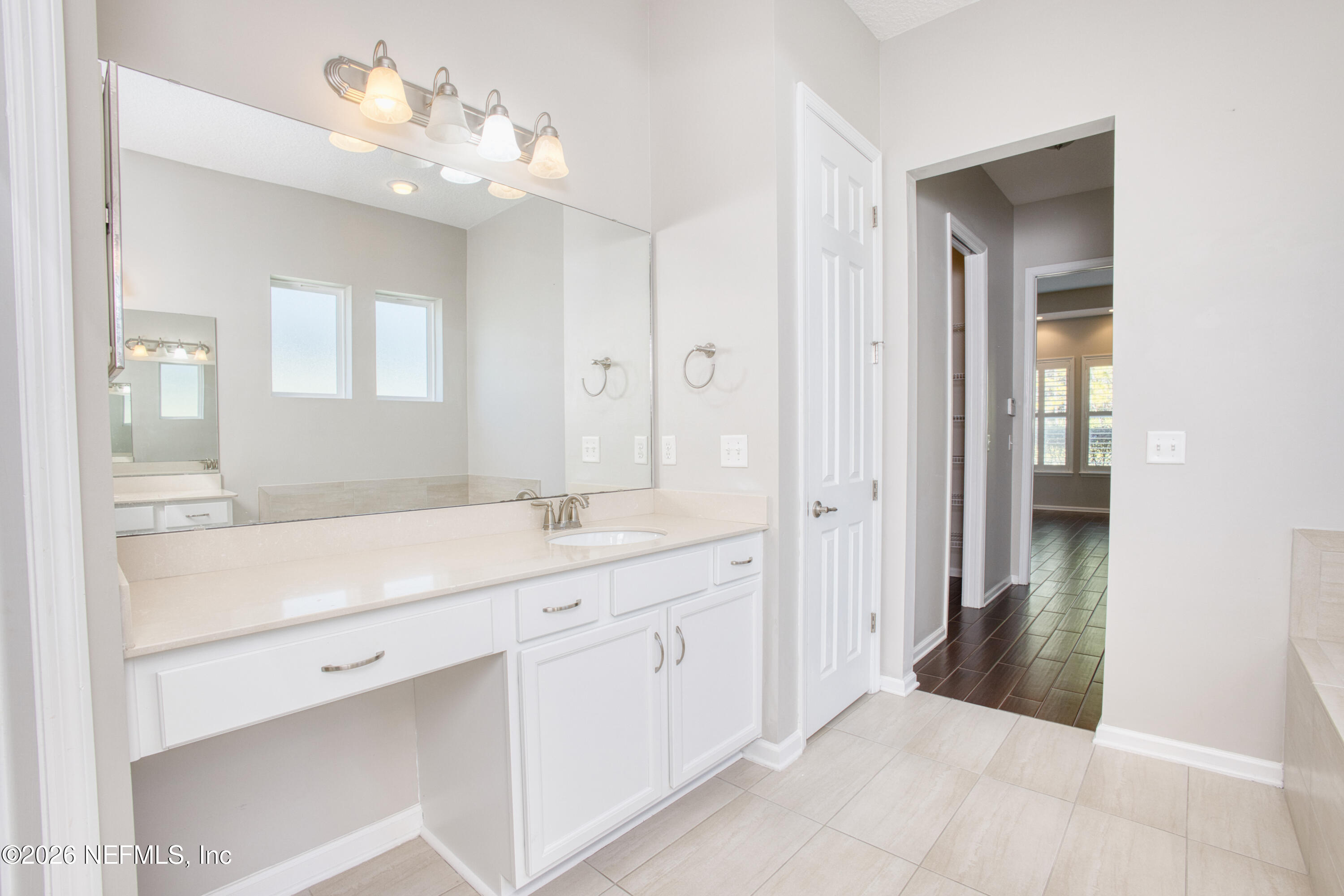 3800 CROSSVIEW Drive