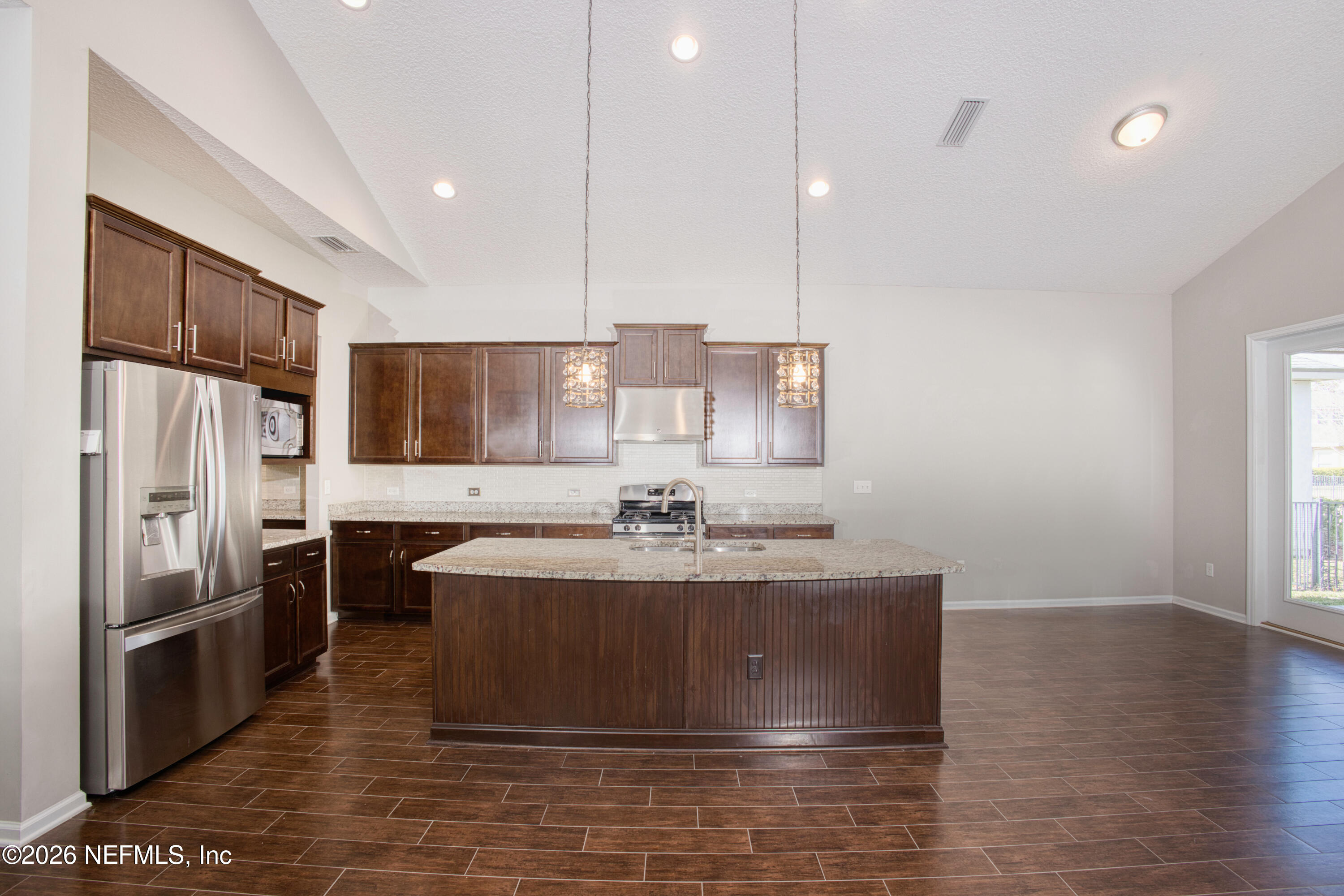 3800 CROSSVIEW Drive