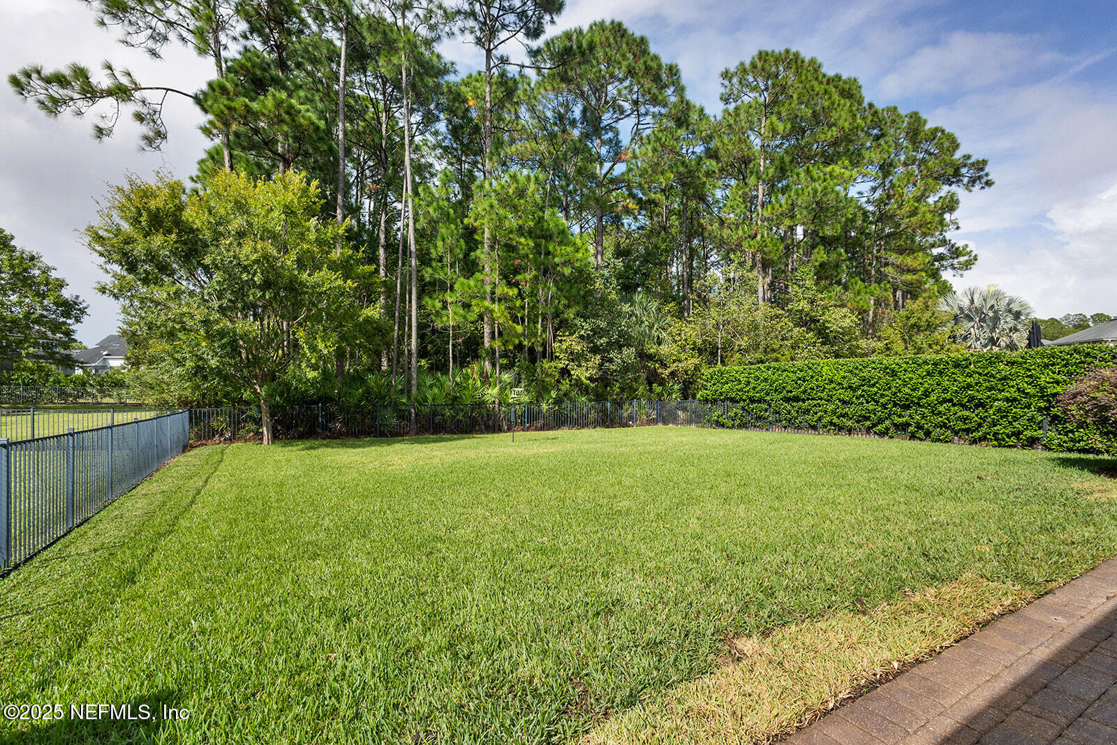 3800 CROSSVIEW Drive