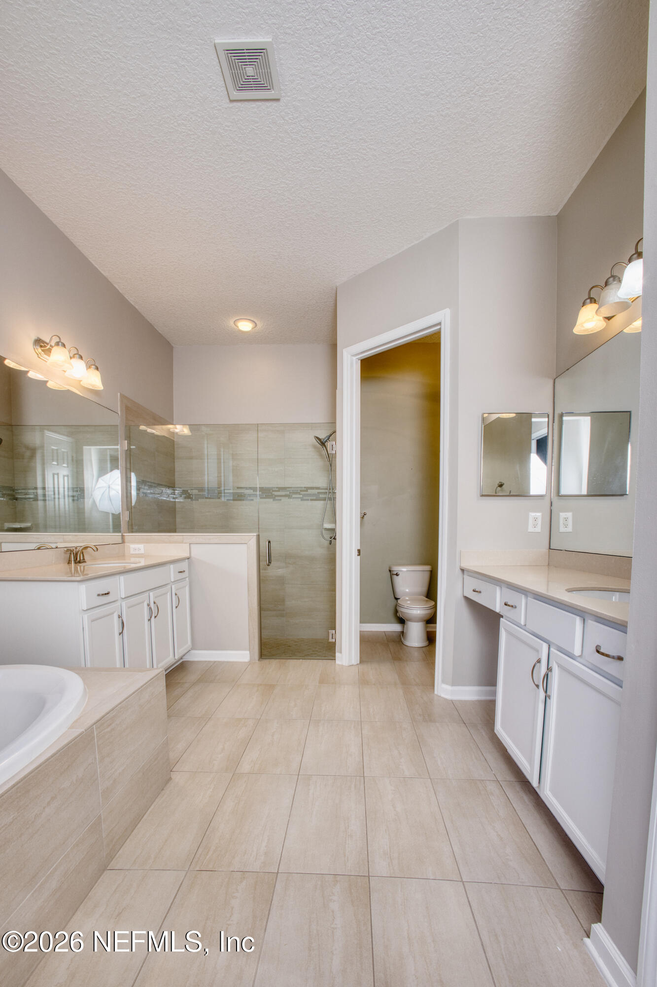 3800 CROSSVIEW Drive