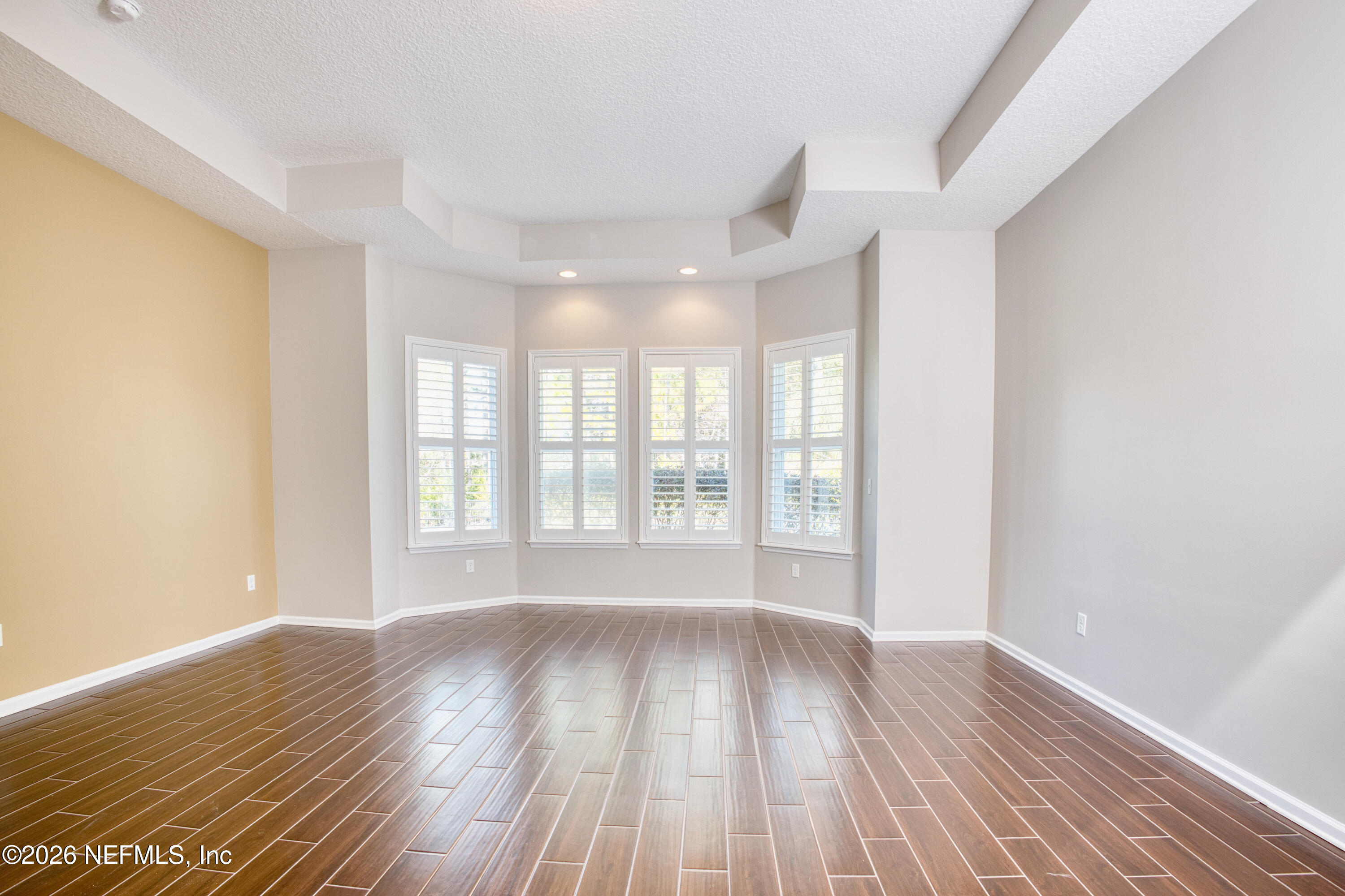 3800 CROSSVIEW Drive