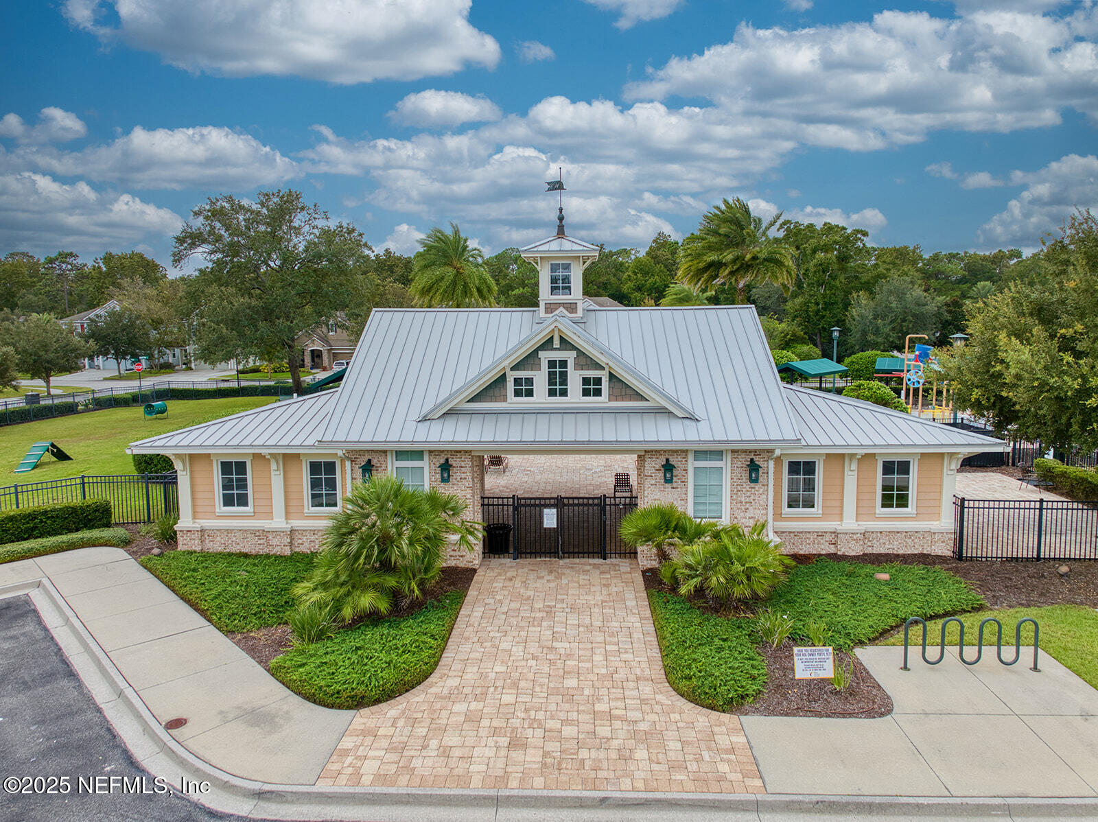 3800 CROSSVIEW Drive