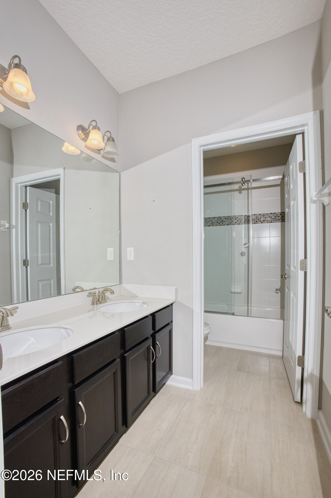 3800 CROSSVIEW Drive