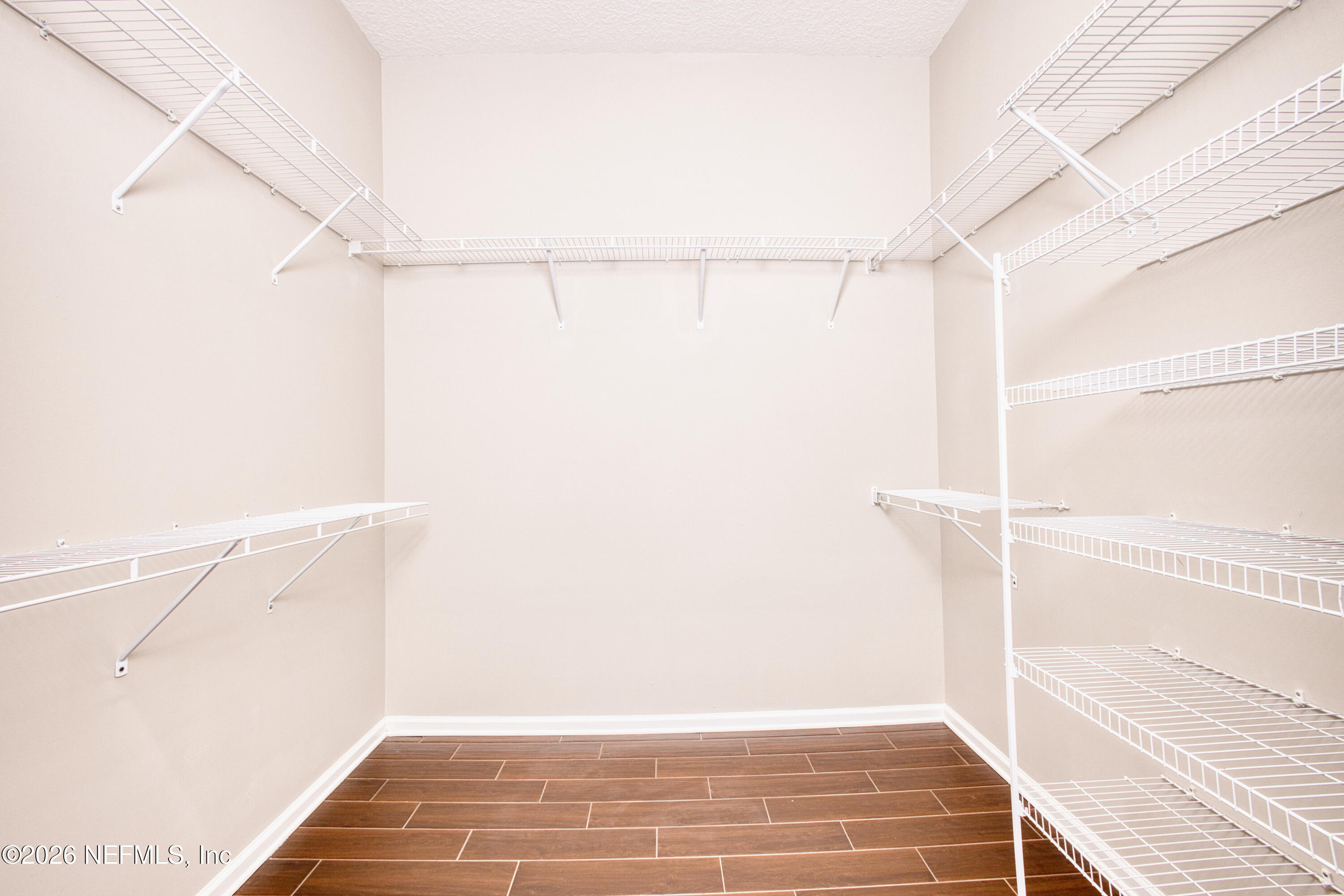 3800 CROSSVIEW Drive