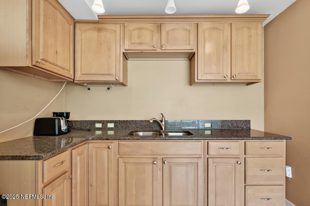 7750 WYNDWOOD Drive, St. Johns