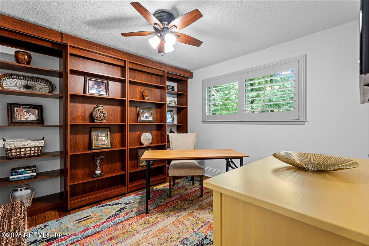 7992 GREEN GLADE Road