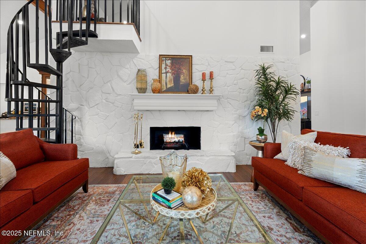 7992 GREEN GLADE Road