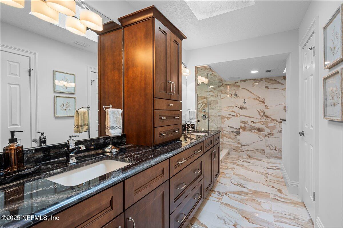 7992 GREEN GLADE Road