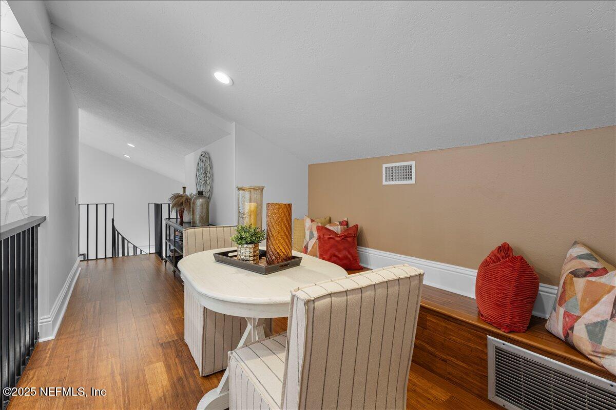 7992 GREEN GLADE Road