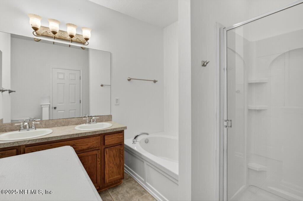 12301 KERNAN FOREST Boulevard, 1604