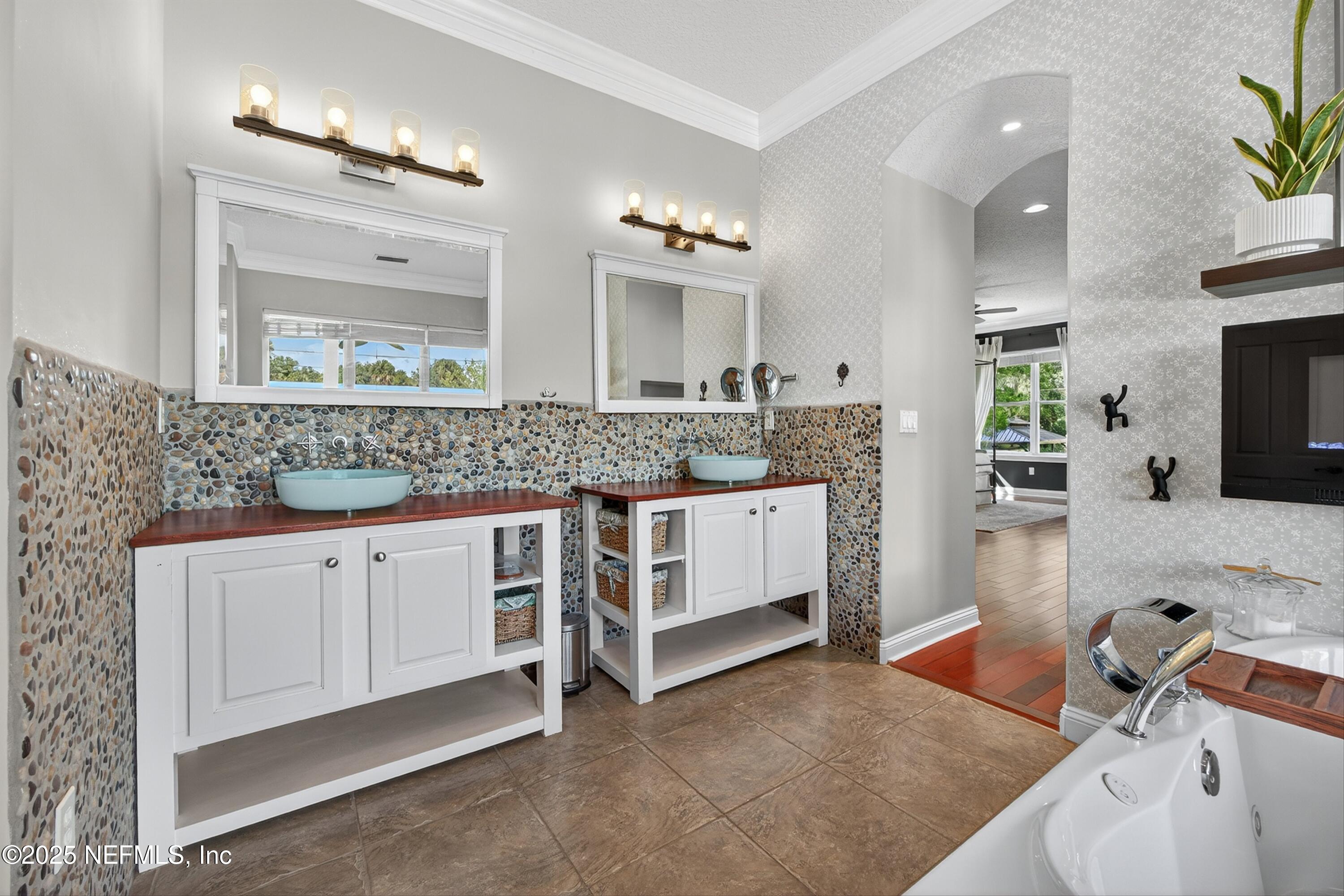 301 SARATOGA Drive, Satsuma