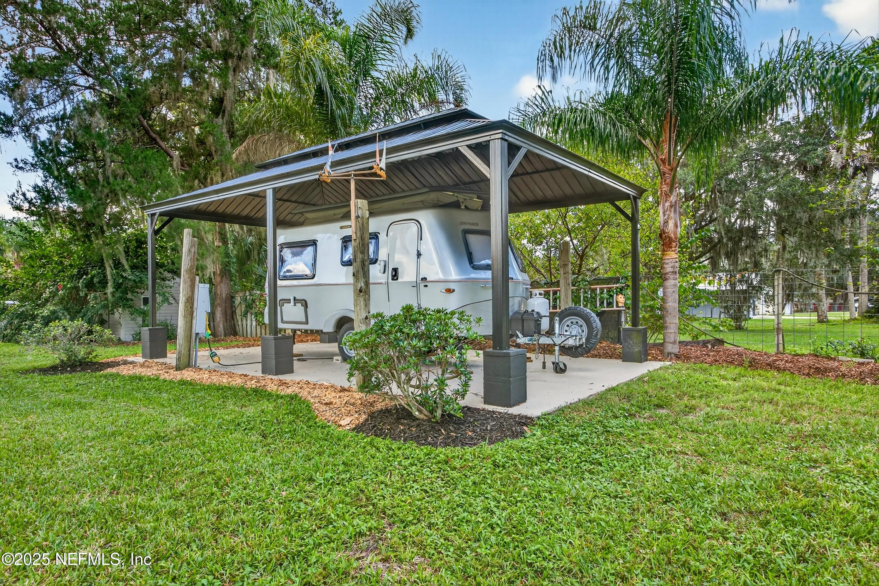 301 SARATOGA Drive, Satsuma