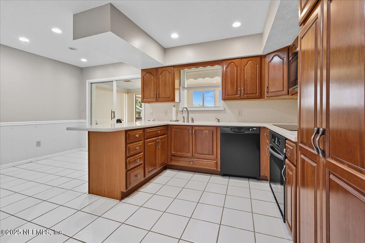 6717 POTTSBURG CREEK Trail, Jacksonville