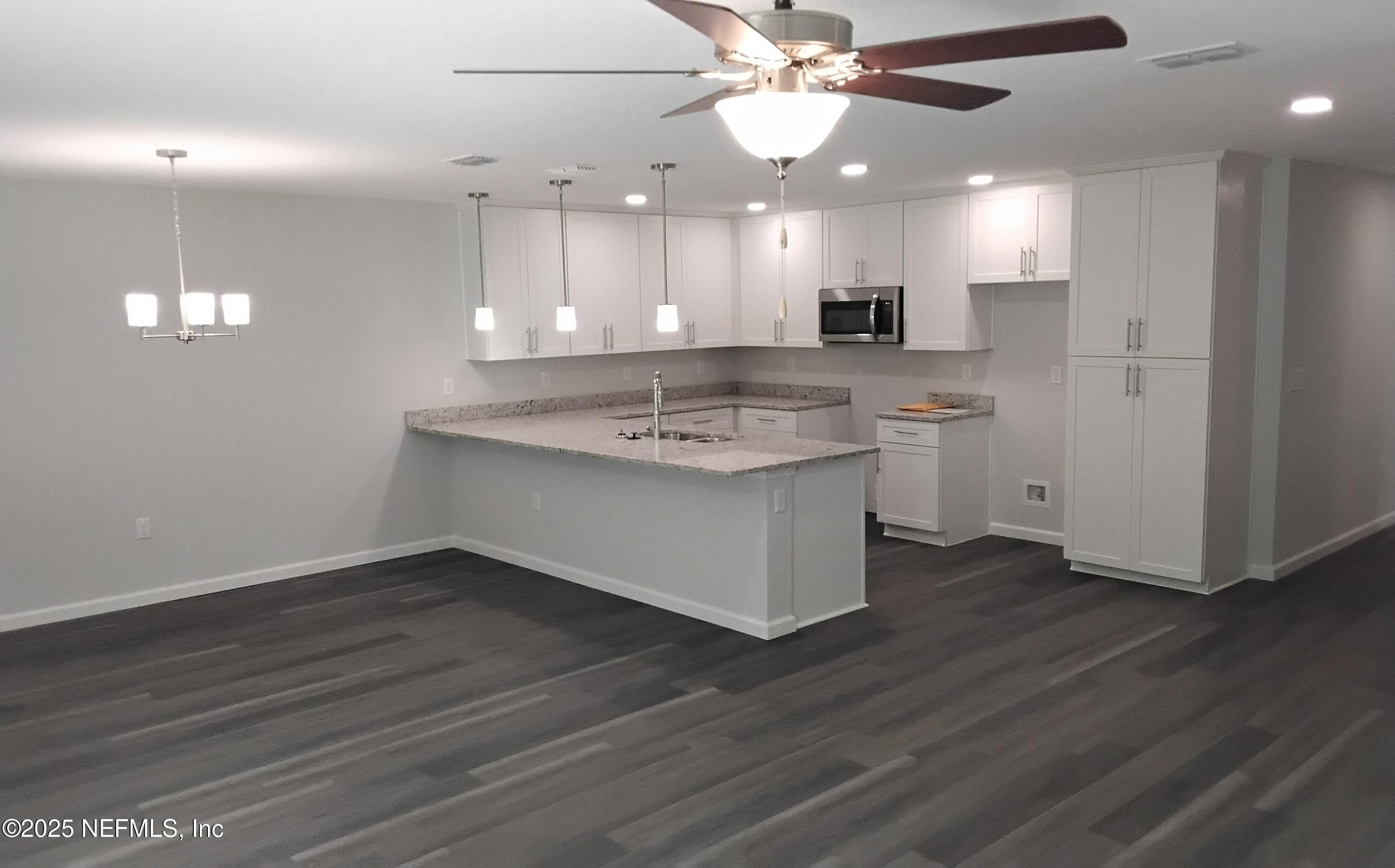 2398 GLEN GARDNER Drive