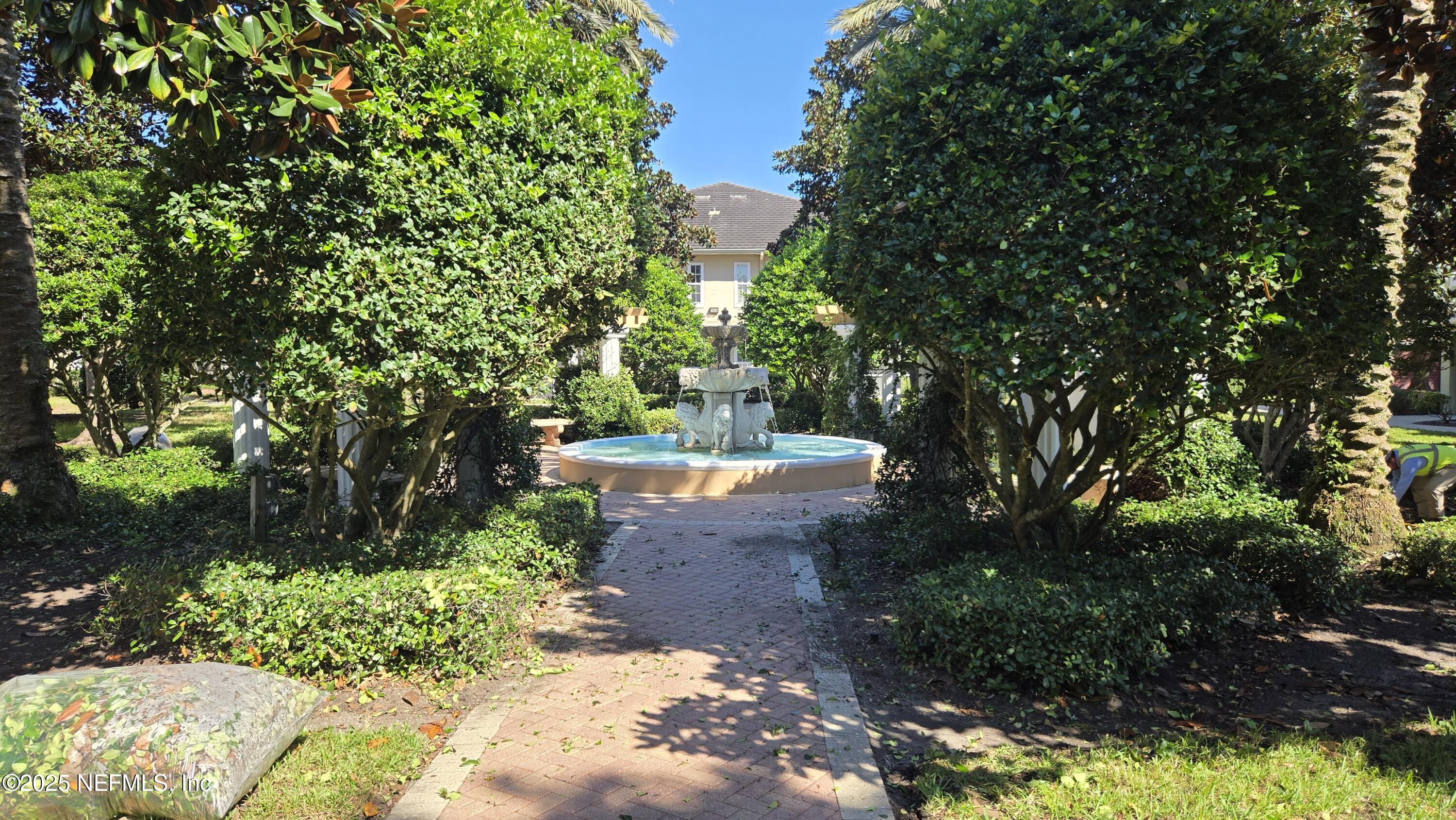 10075 GATE Parkway N 1806