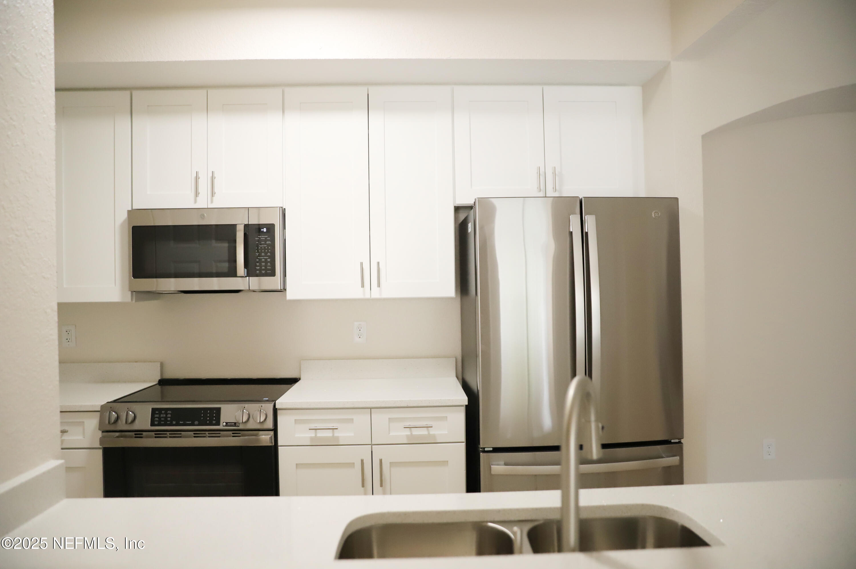 10075 GATE Parkway N 1806