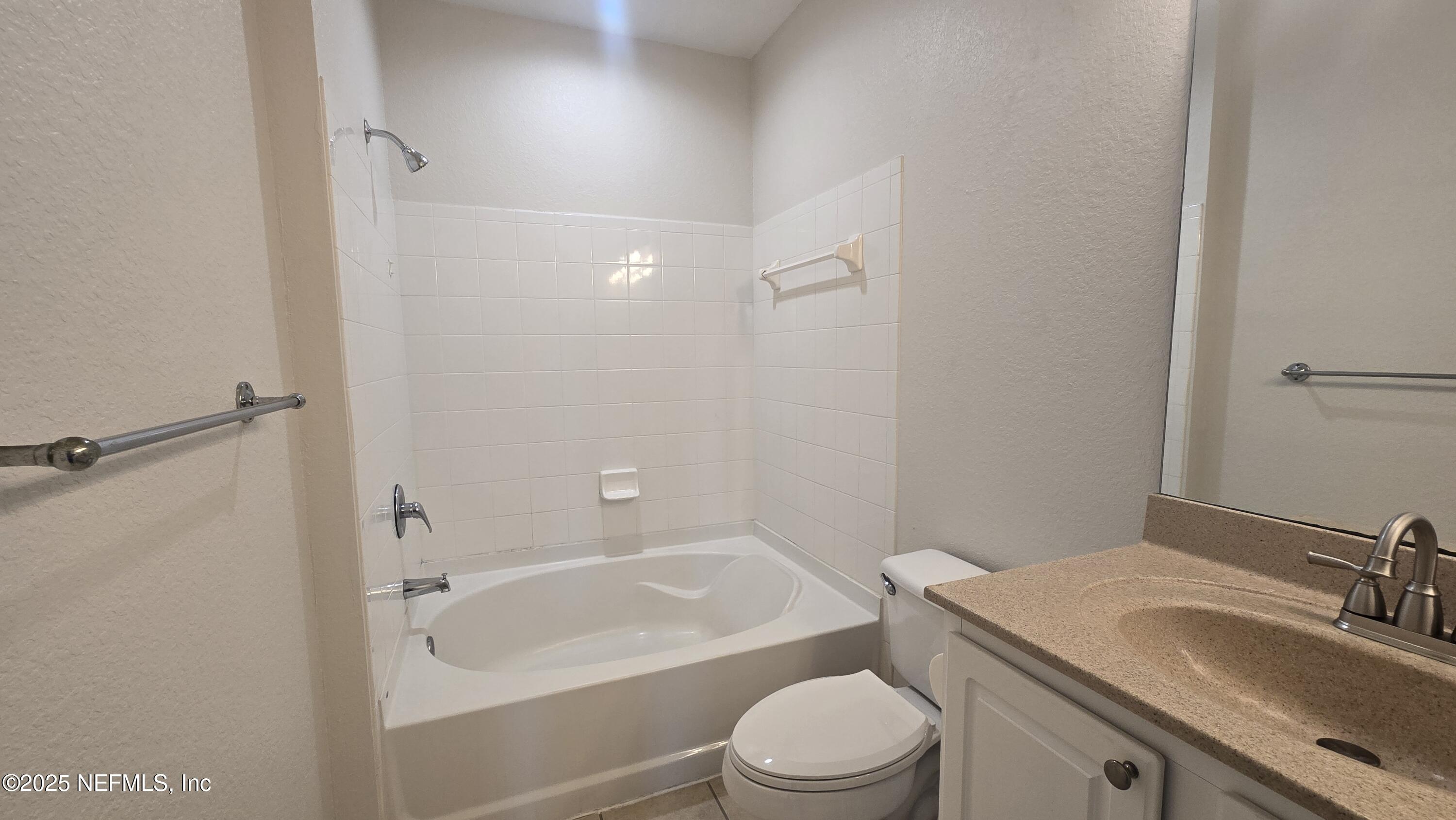 10075 GATE Parkway N 1806