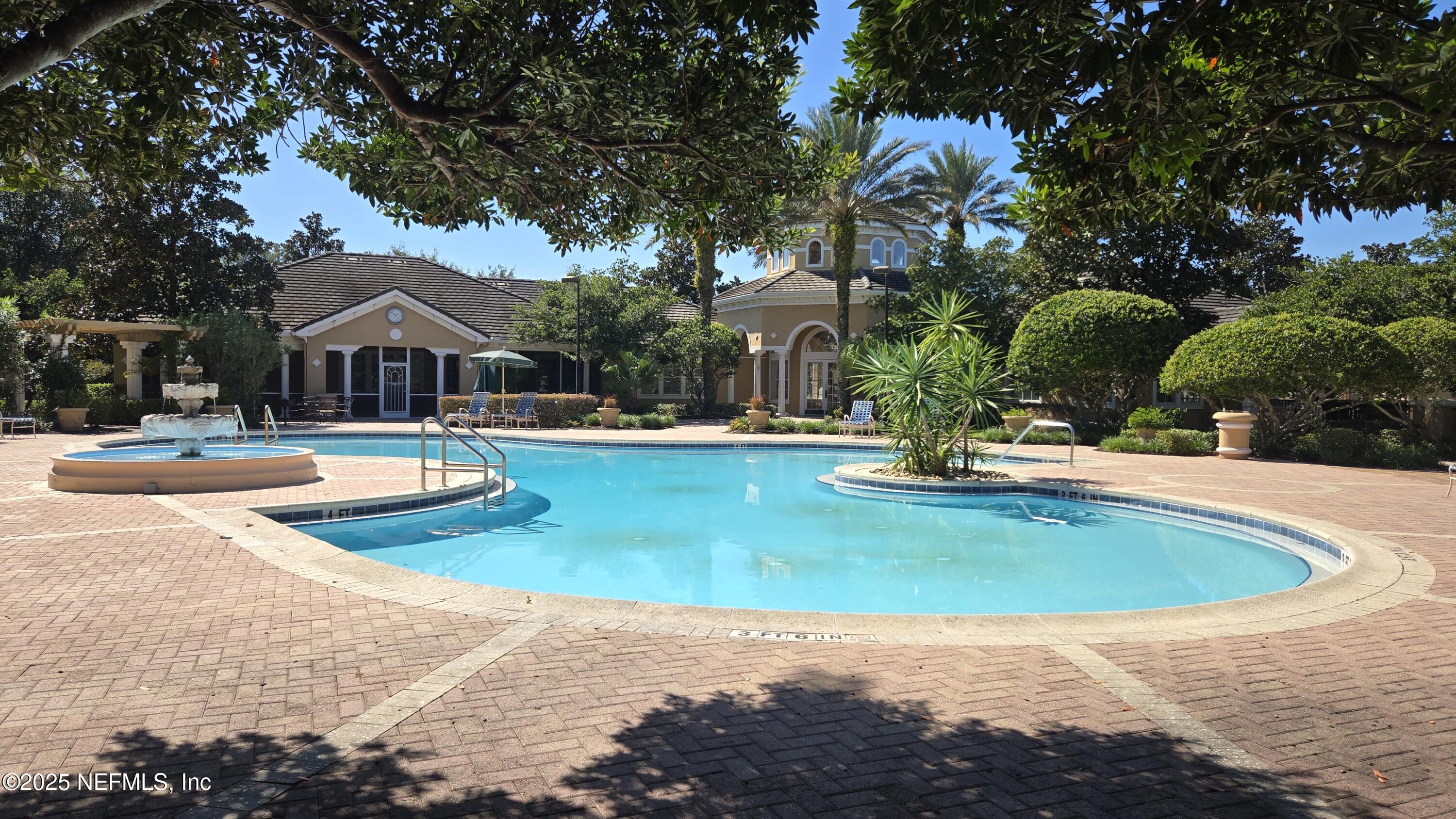 10075 GATE Parkway N 1806