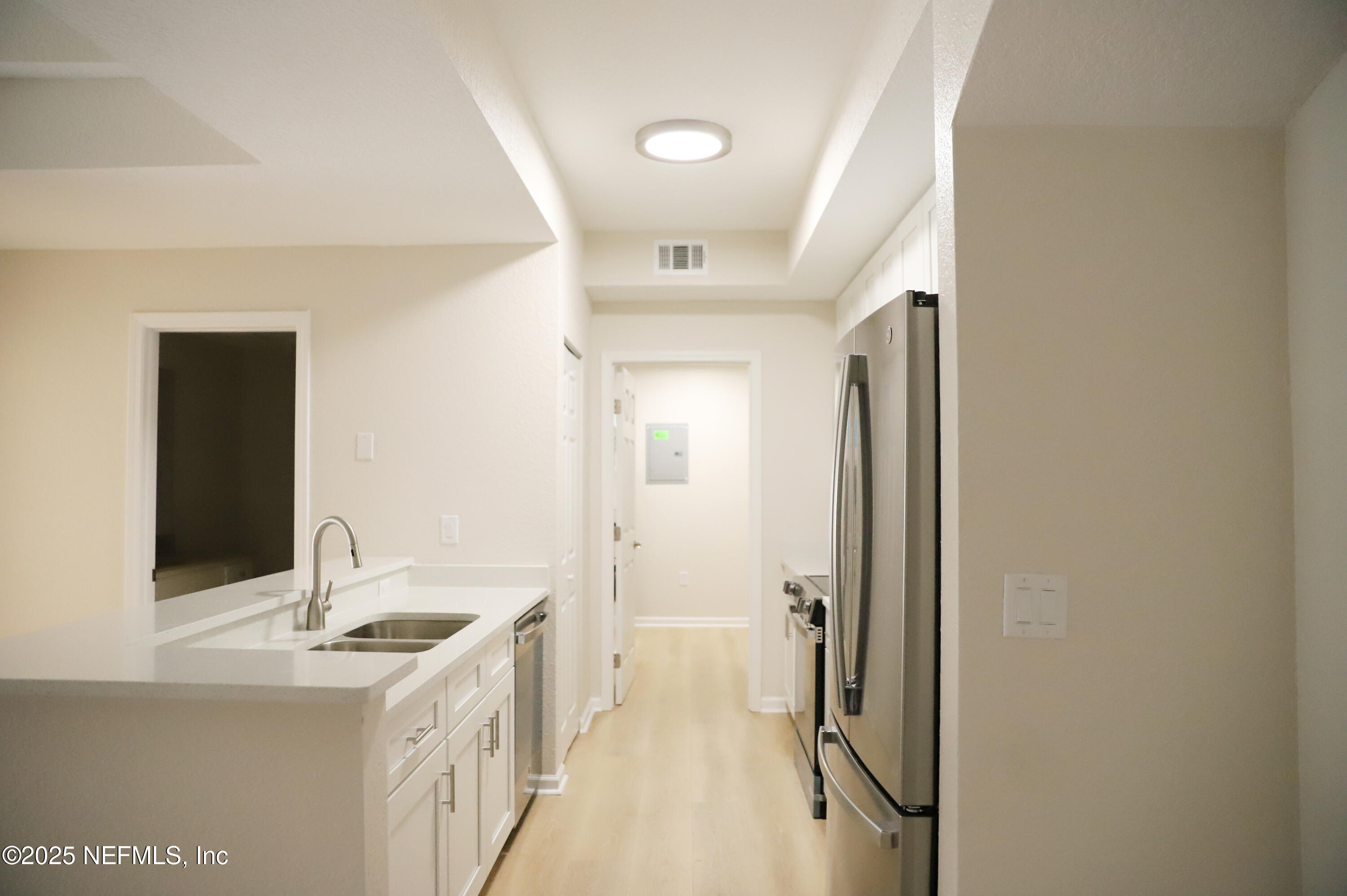 10075 GATE Parkway N 1806