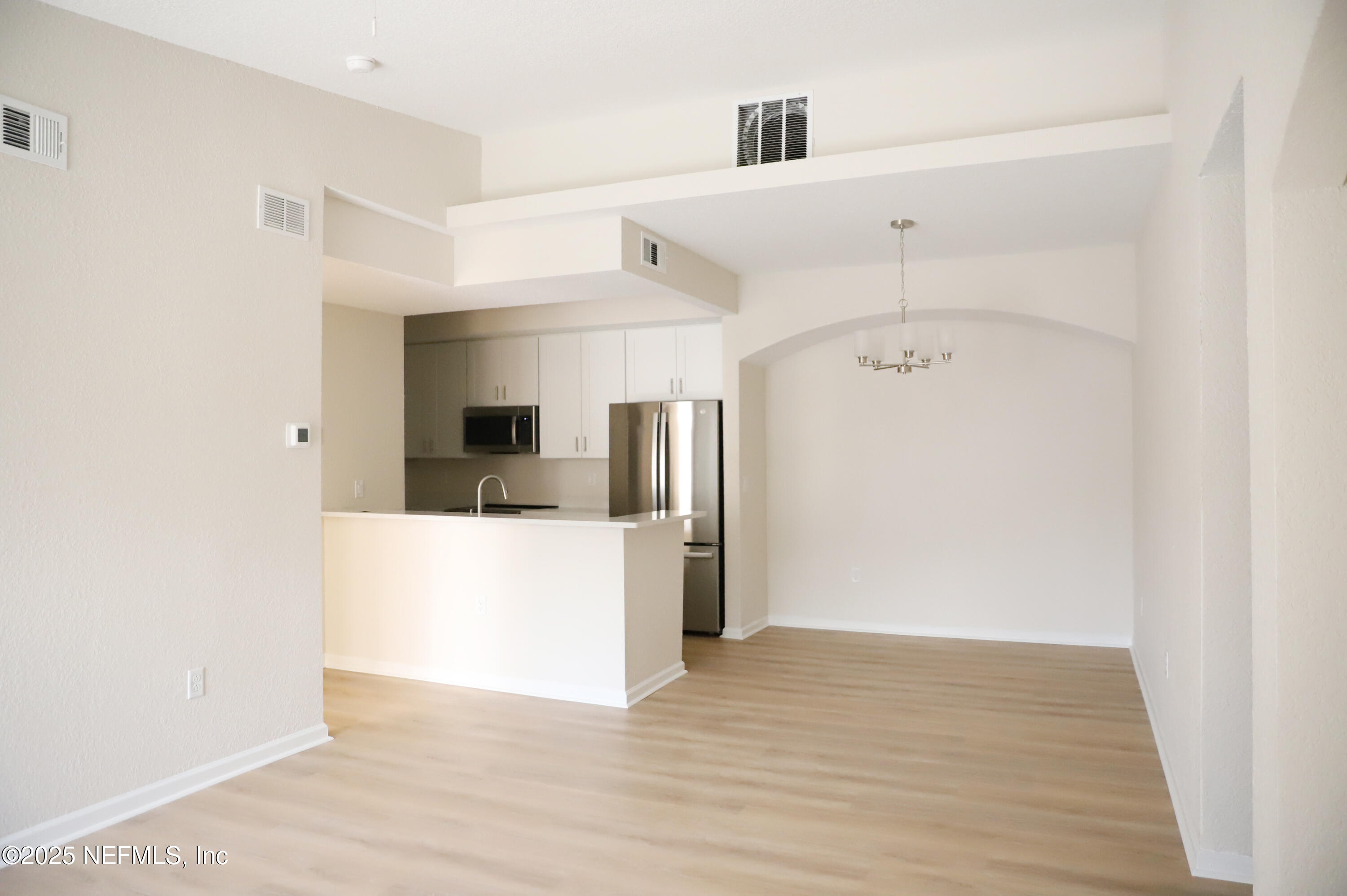 10075 GATE Parkway N 1806