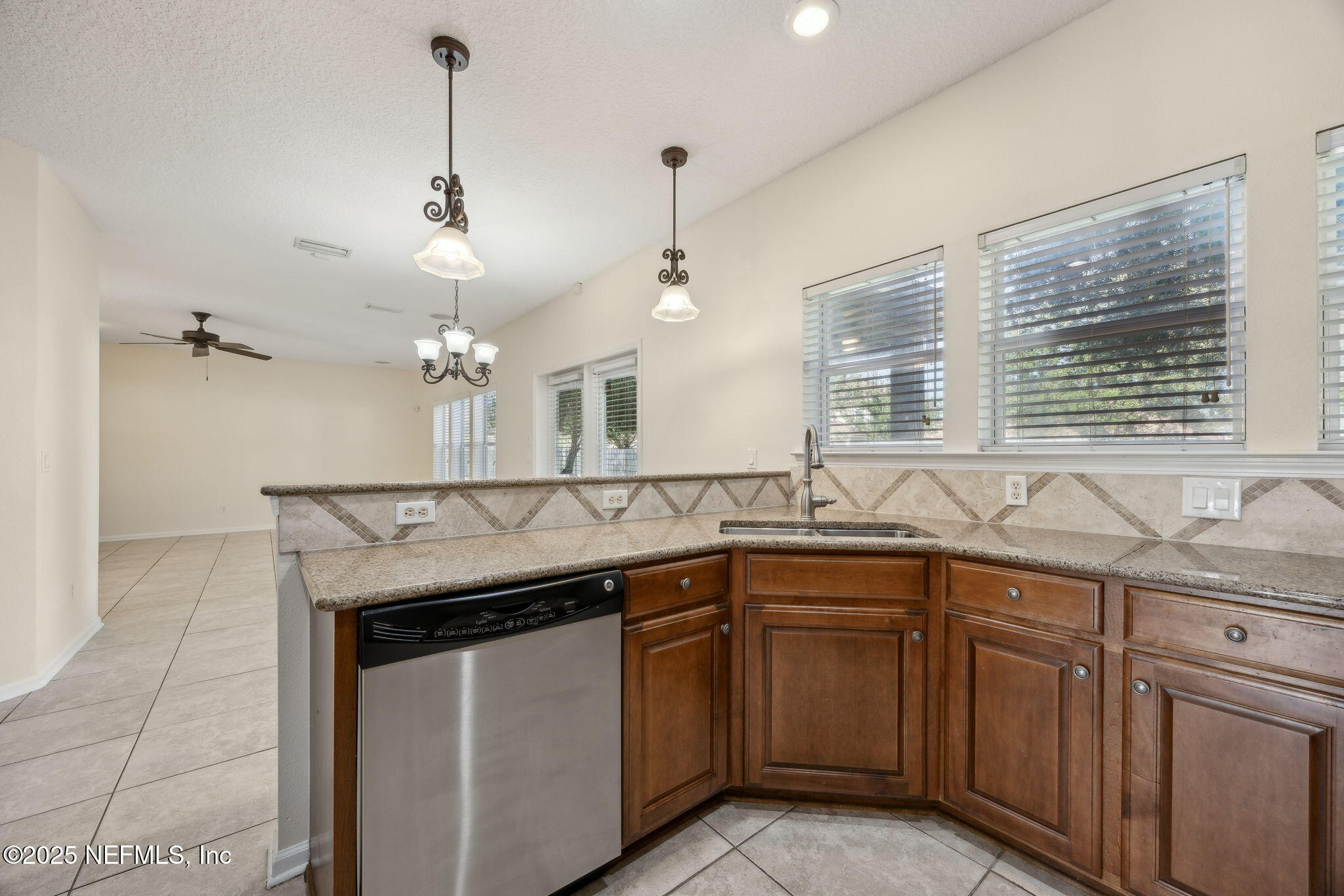 15587 LEXINGTON PARK Boulevard, Jacksonville