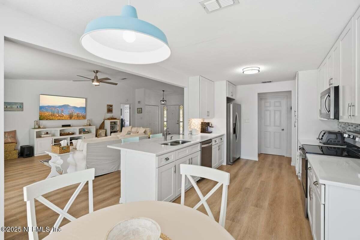 18 CLEARVIEW Court S, Palm Coast