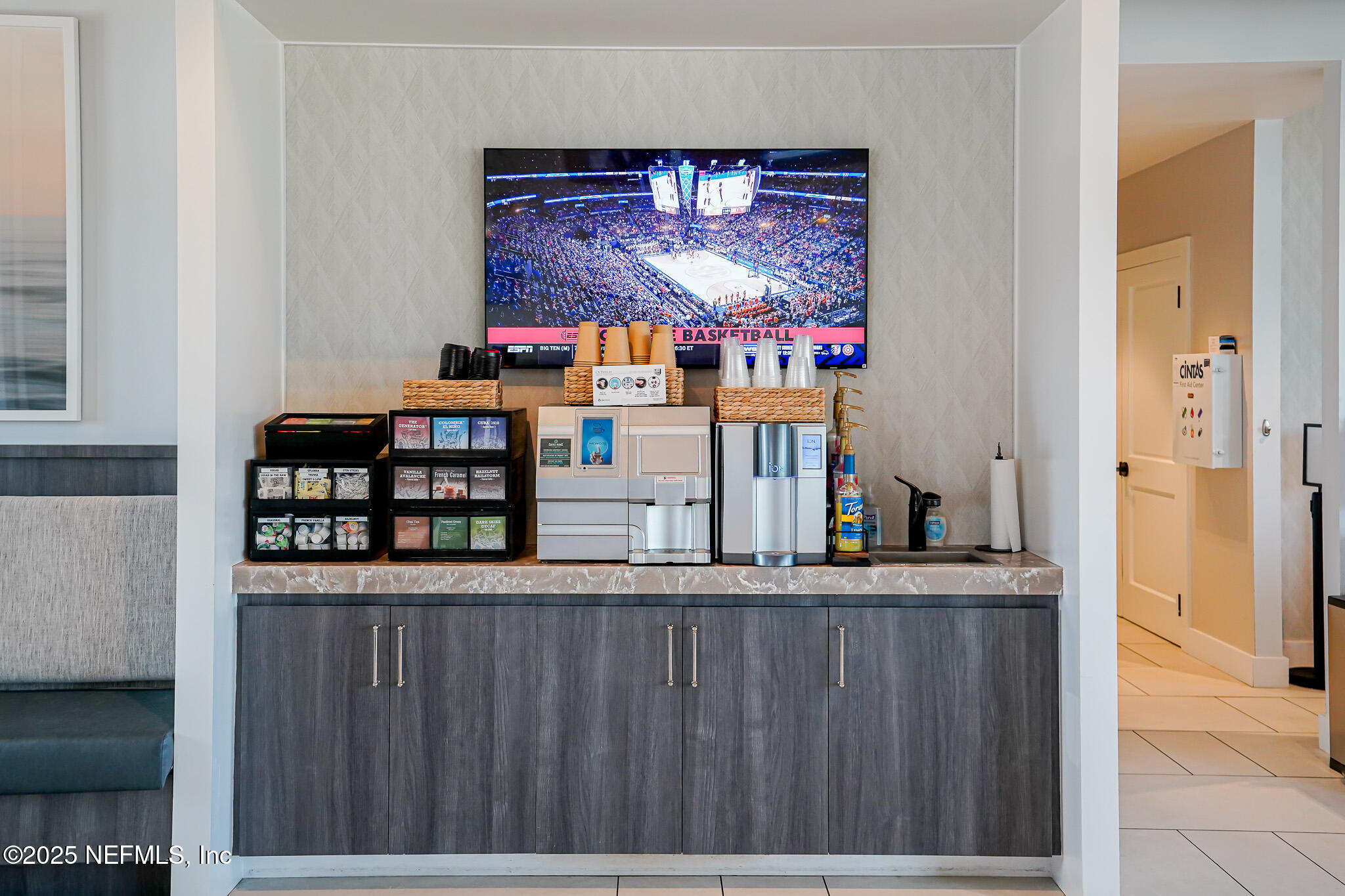 109 FLY LINE Drive, St. Johns