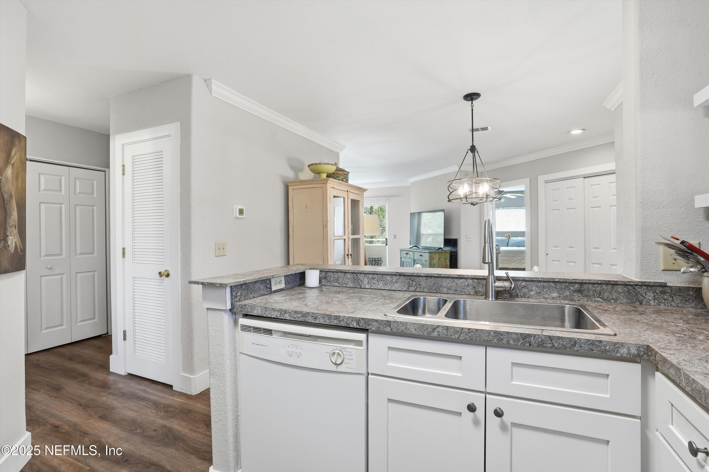 1800 THE GREENS Way, 1803, Jacksonville Beach Unit: 1803