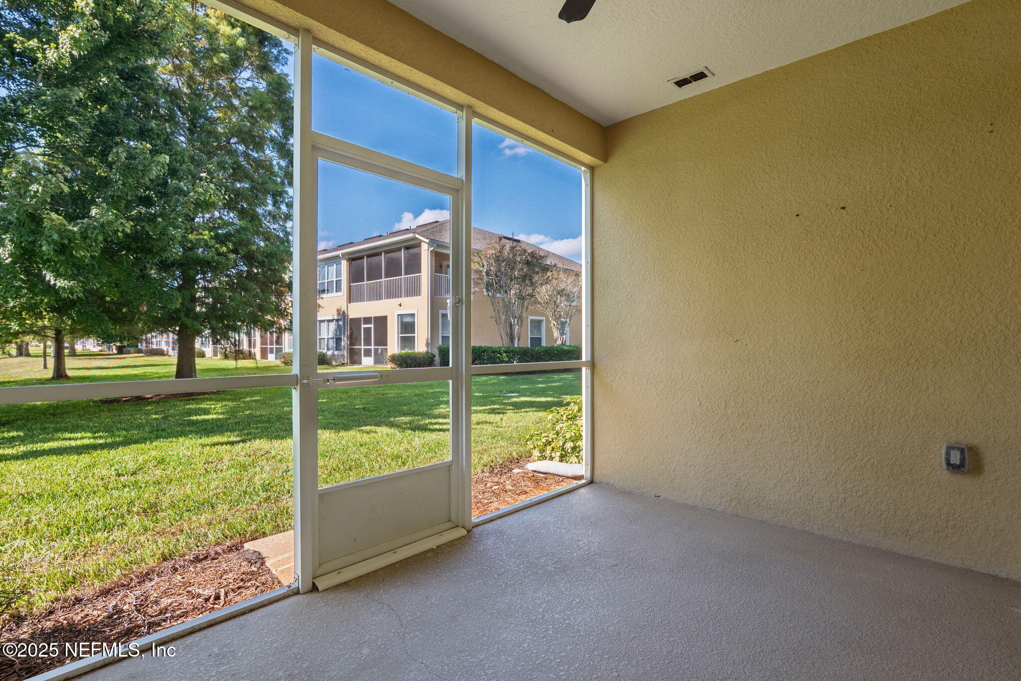 6490 WHITE BLOSSOM Circle, 26F, Jacksonville Unit: 26F