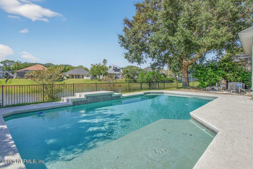 3528 BAY ISLAND Circle