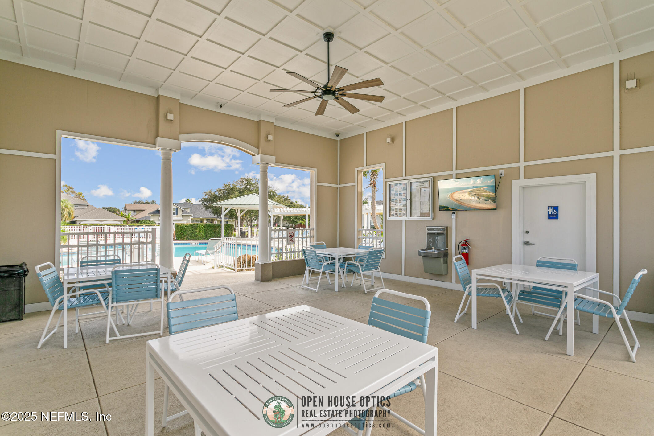 3528 BAY ISLAND Circle