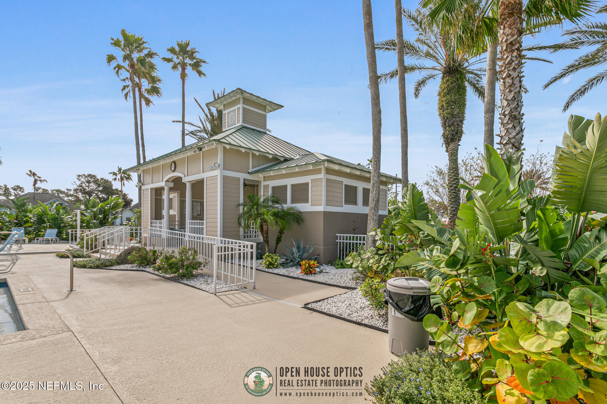 3528 BAY ISLAND Circle