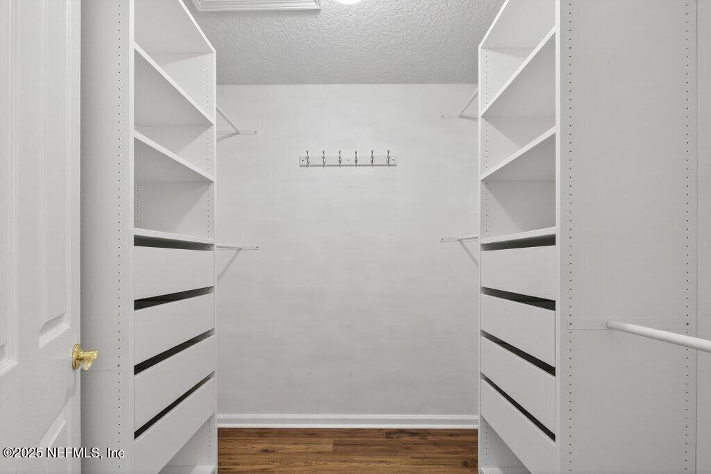 3528 BAY ISLAND Circle