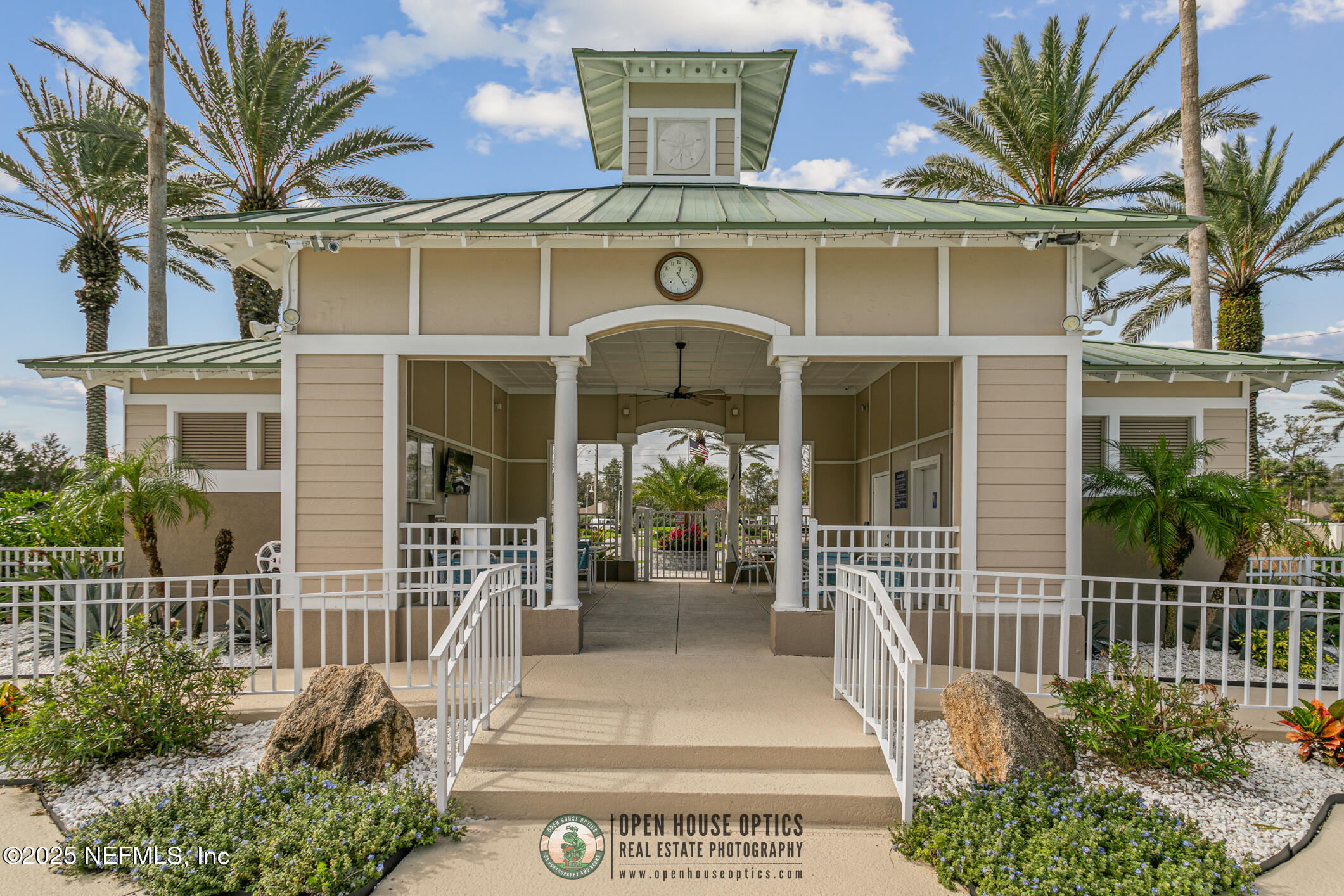 3528 BAY ISLAND Circle