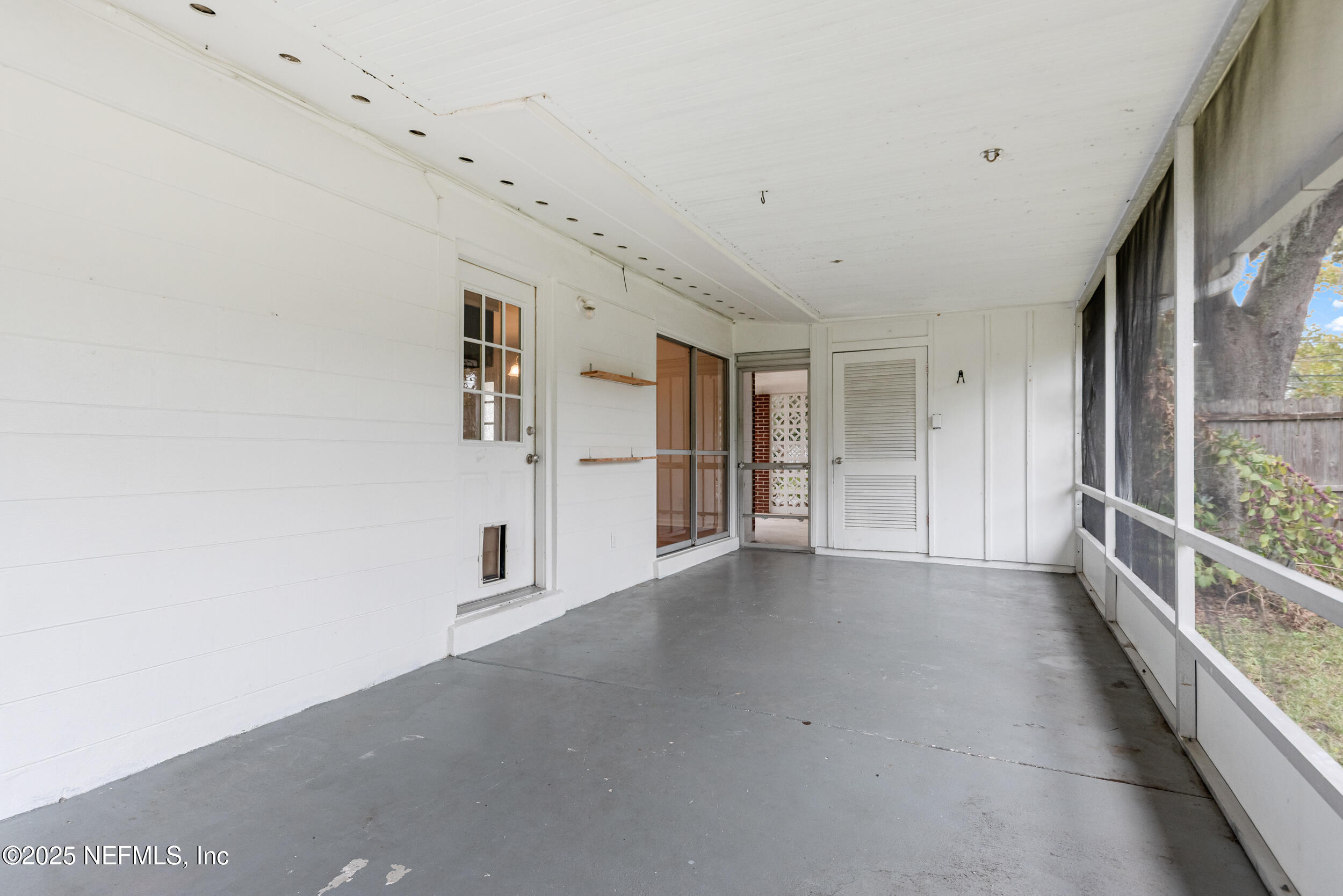 1116 PALISADES Drive