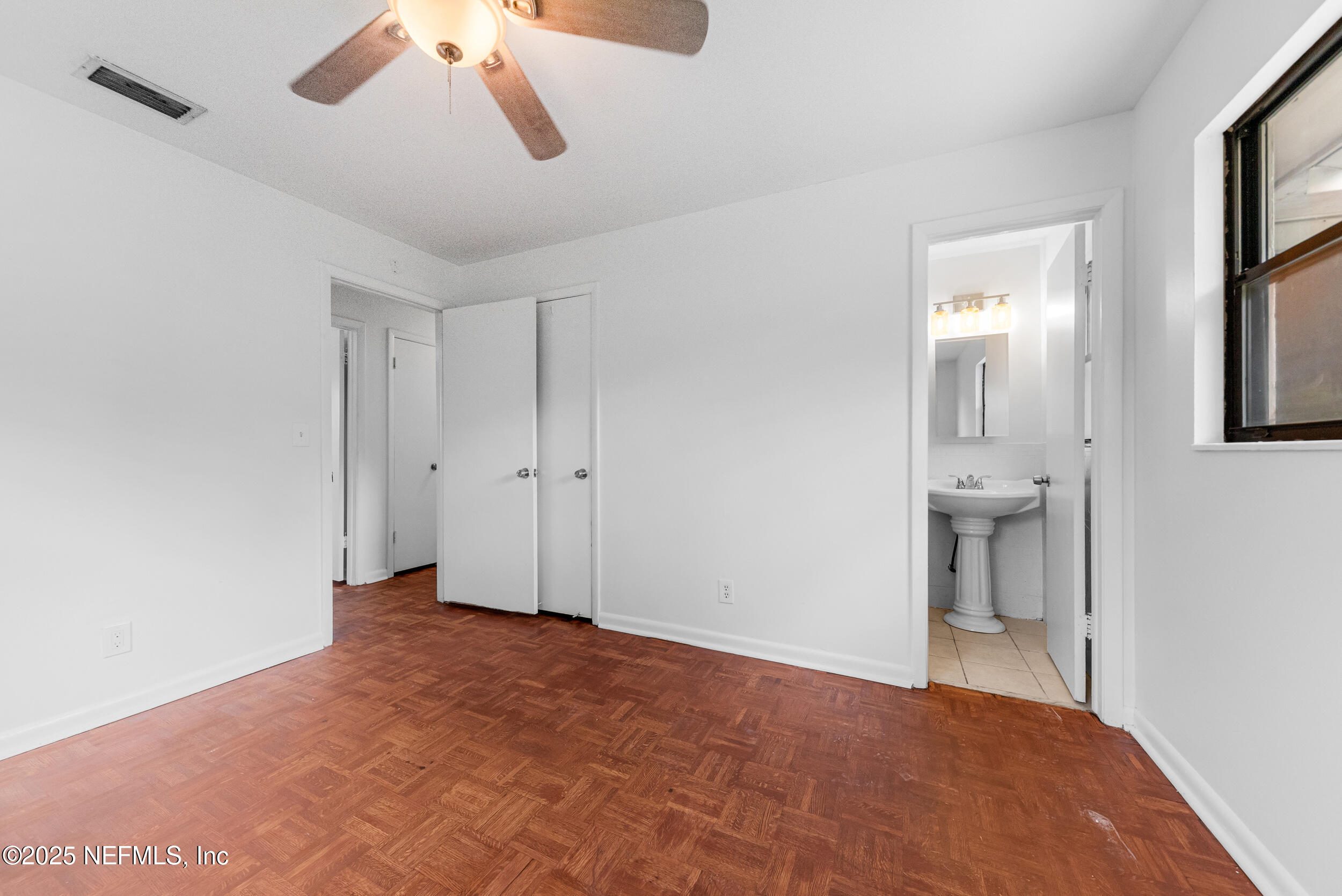 1116 PALISADES Drive