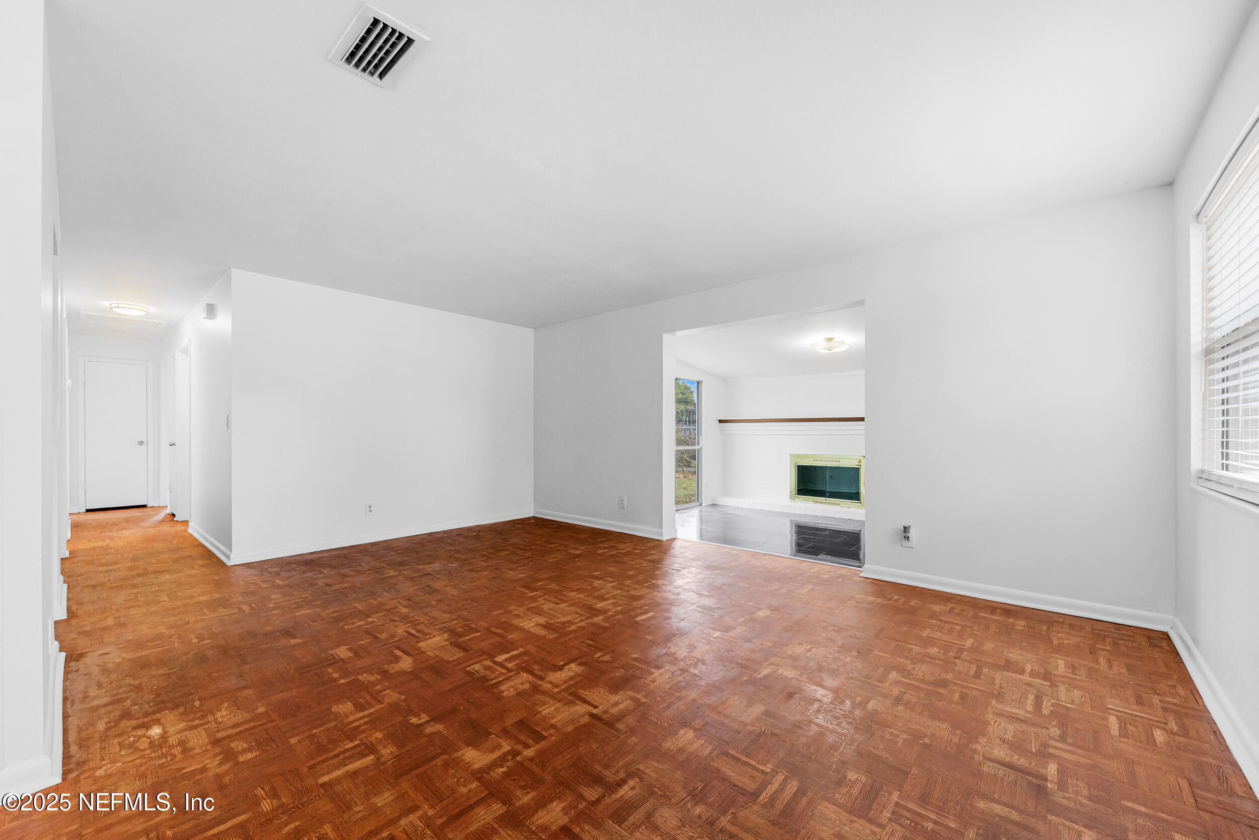 1116 PALISADES Drive