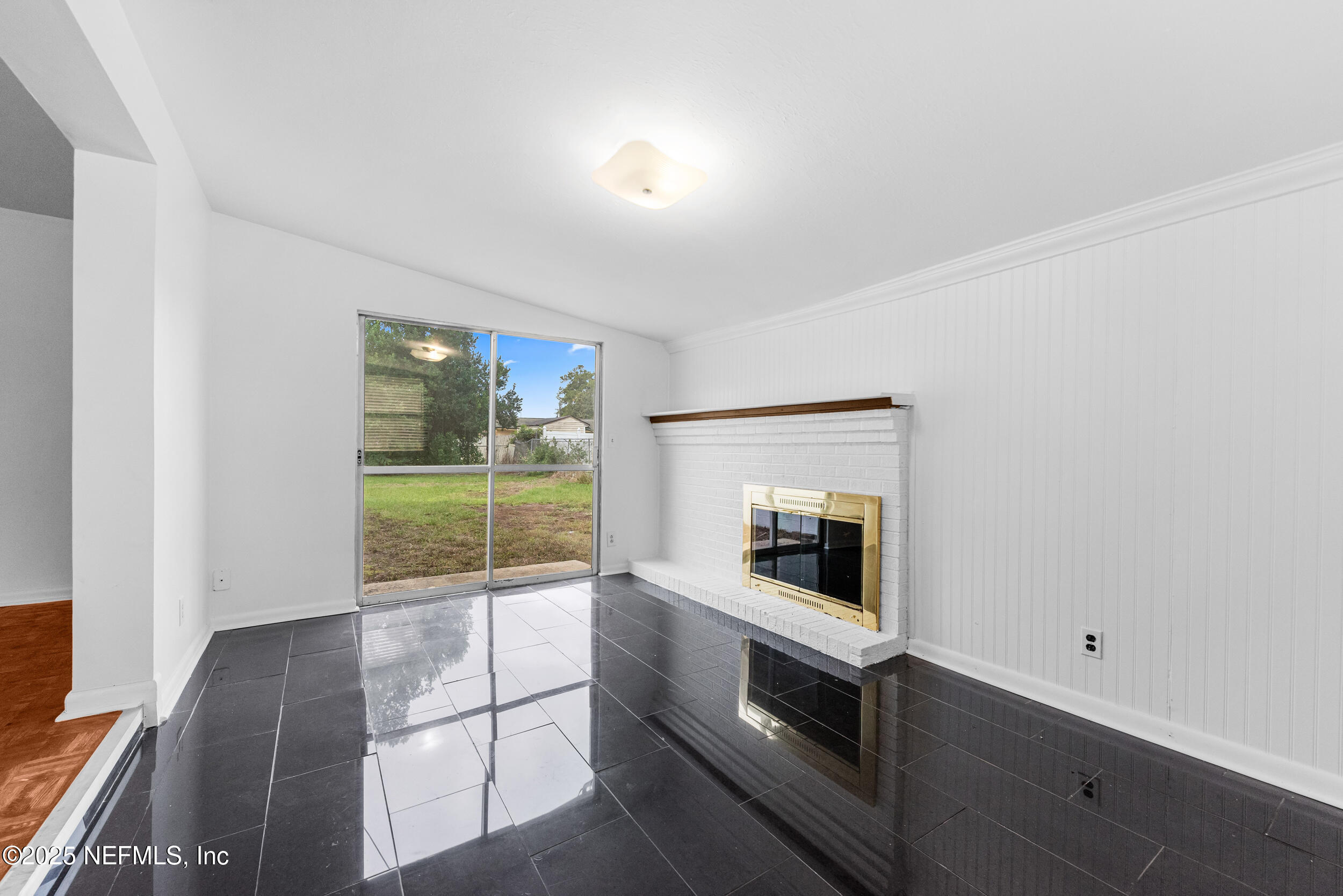 1116 PALISADES Drive