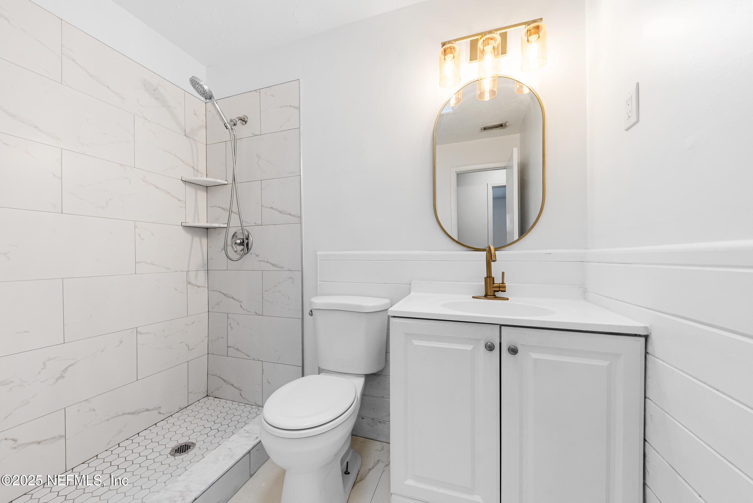 1116 PALISADES Drive