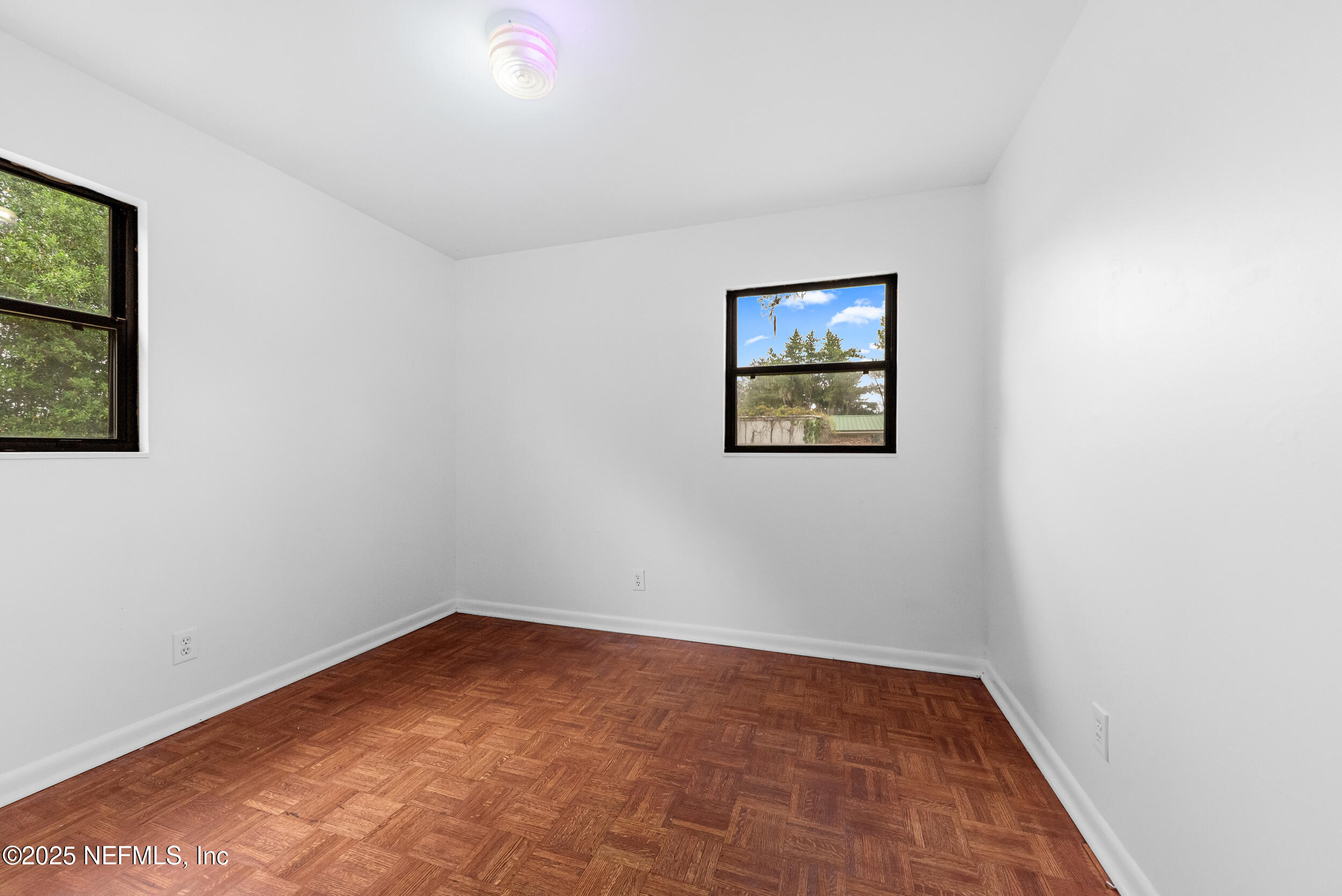 1116 PALISADES Drive