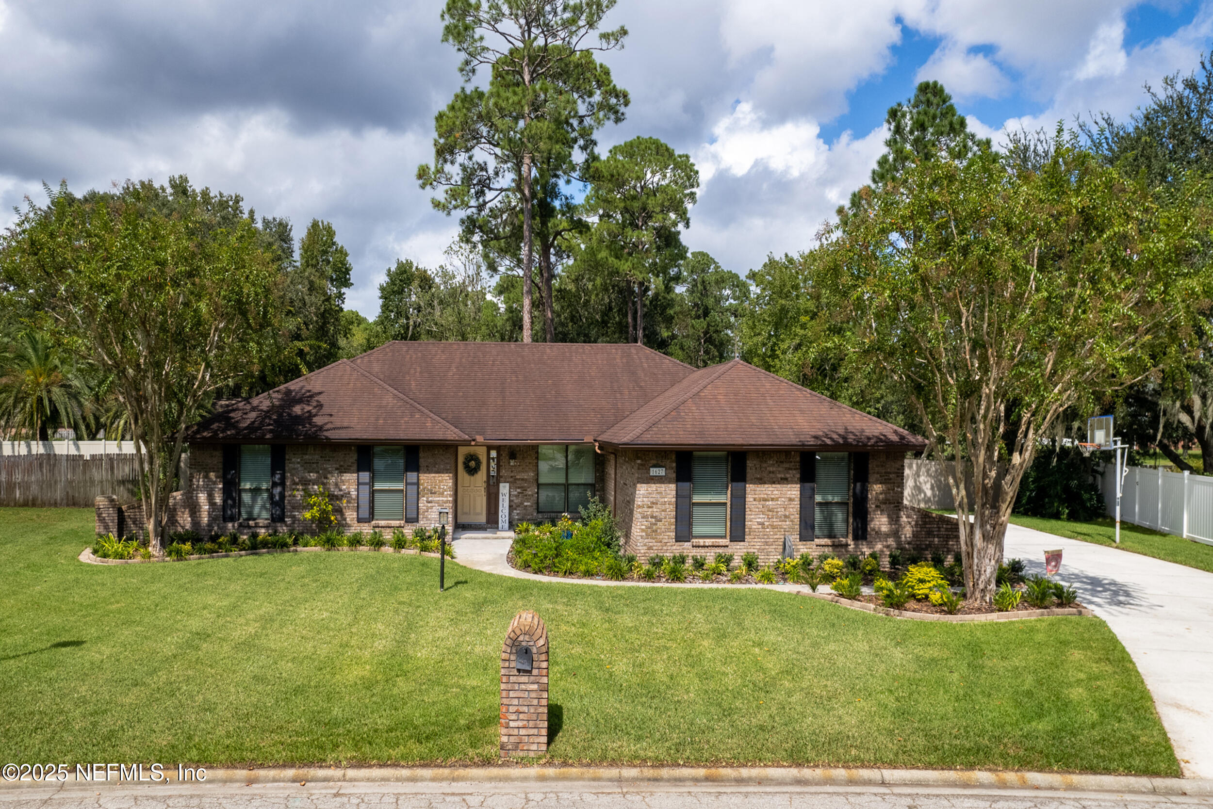 1627 RIVERGATE Trail