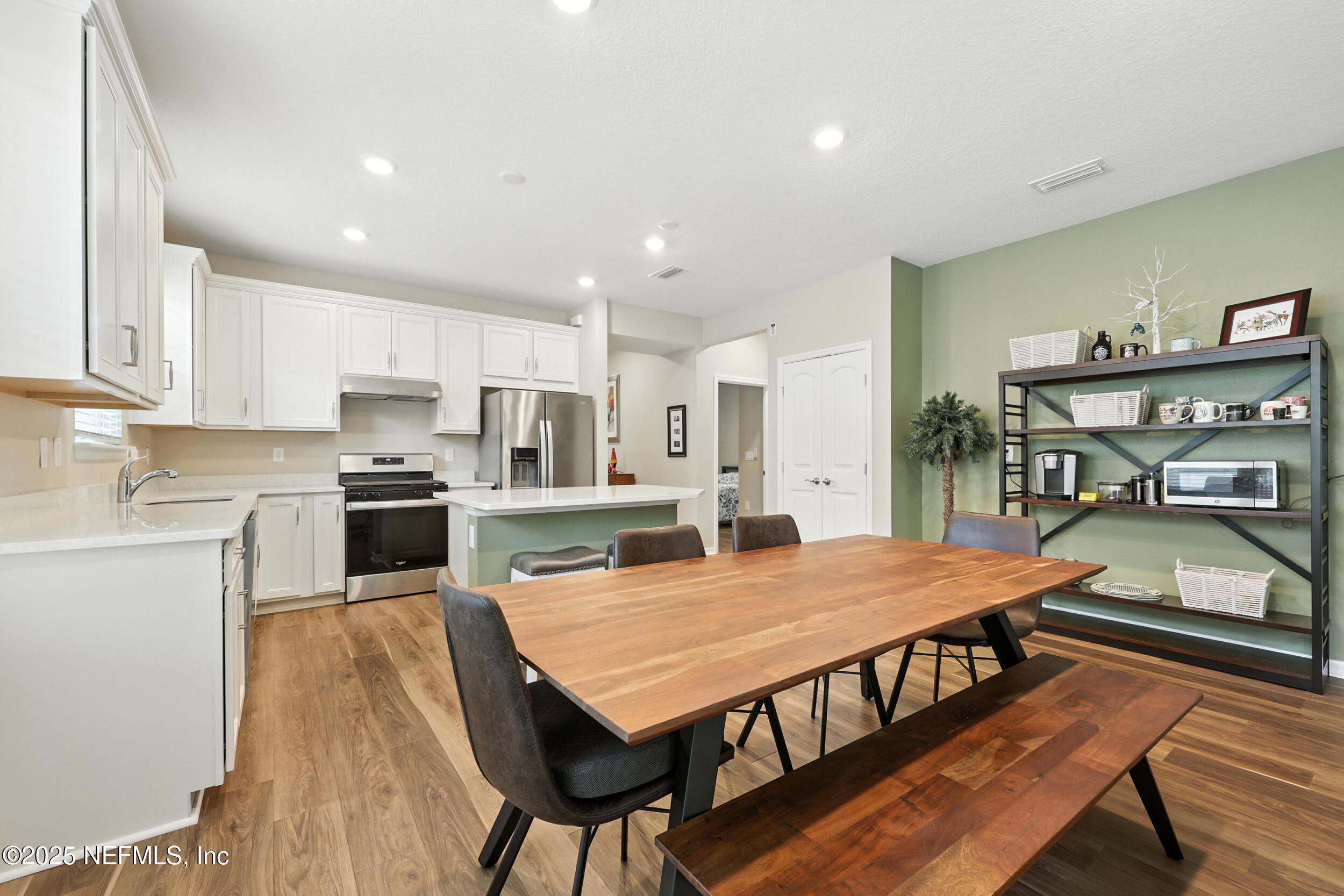 129 OYSTER SHELL Terrace