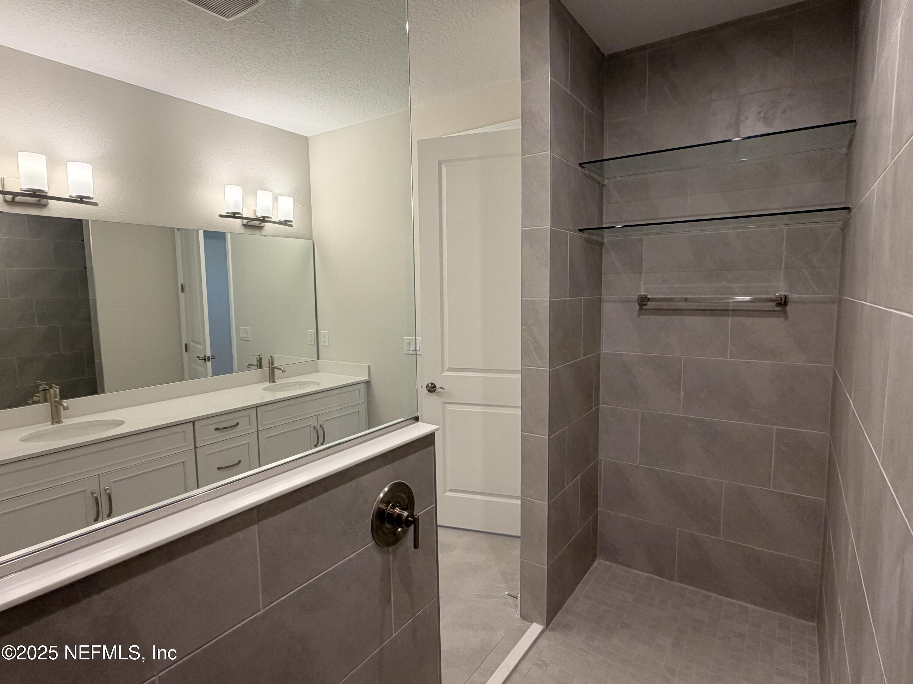 381 PELTON Place, St. Johns