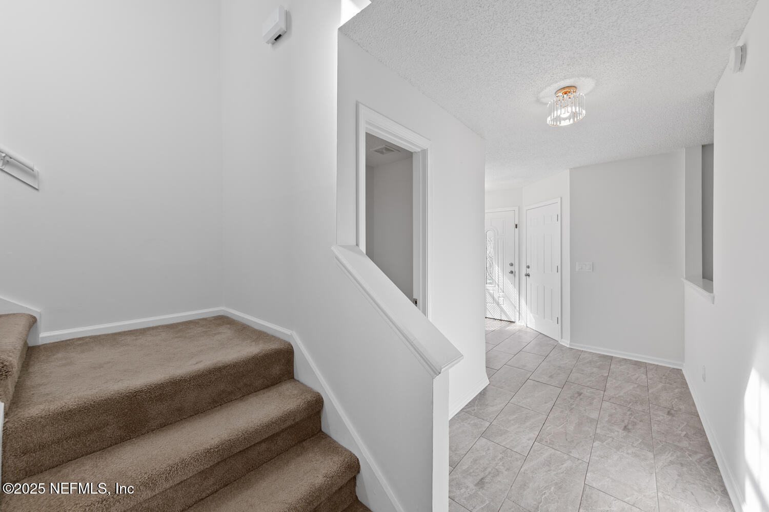 3911 MEADOWVIEW Drive N