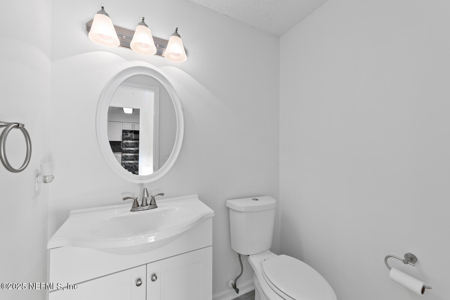 3911 MEADOWVIEW Drive N