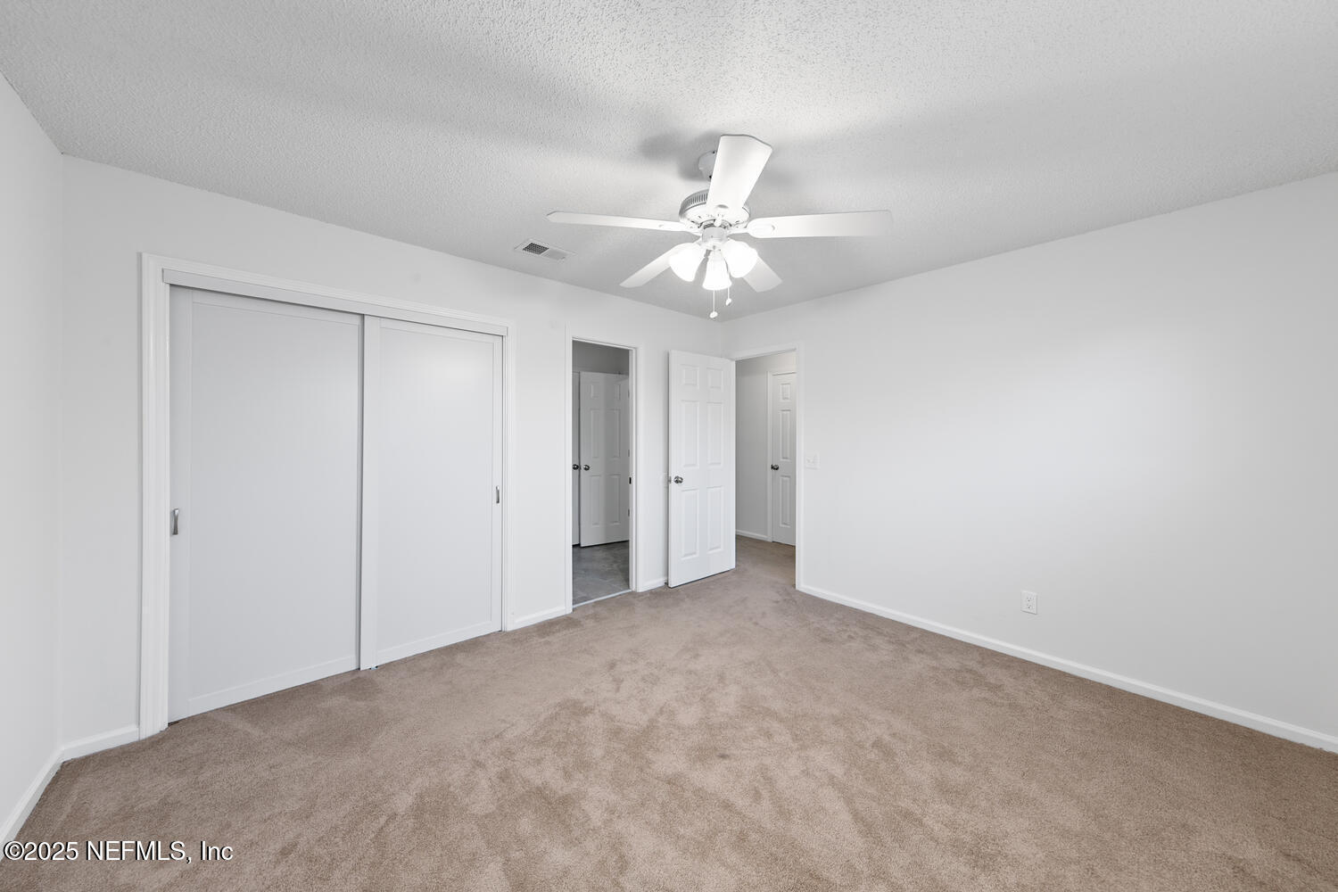 3911 MEADOWVIEW Drive N